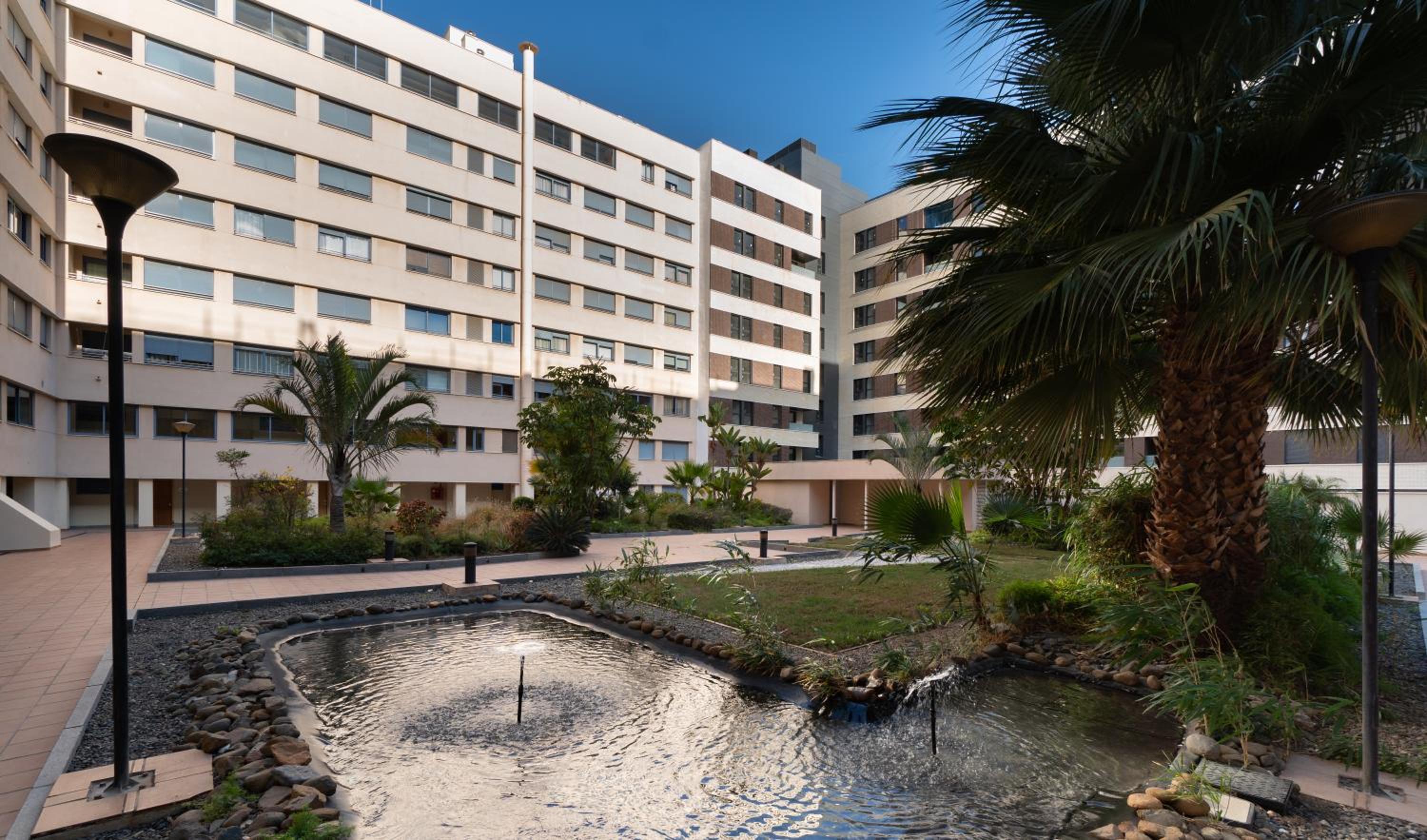 Apartamento Malaga Centro MariaZambrano- Parking Gratis by H&H