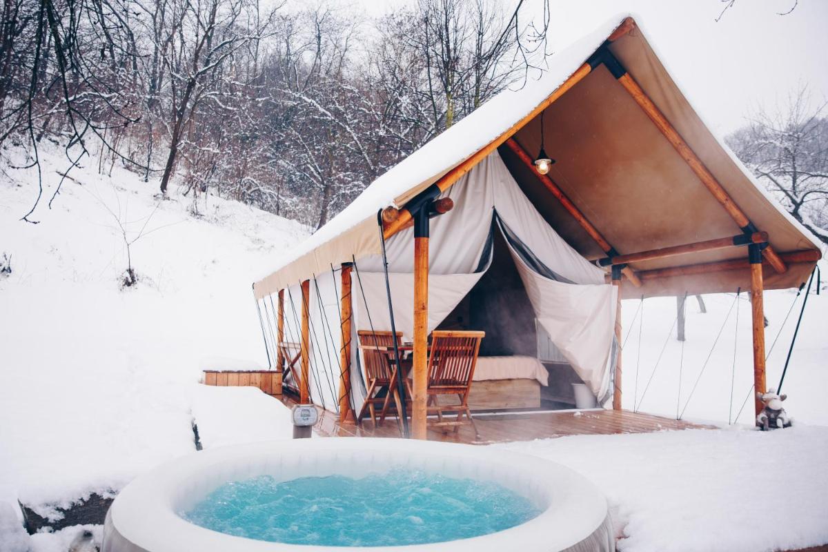 Hotel Chateau Ramsak, Vineyard Glamping Resort