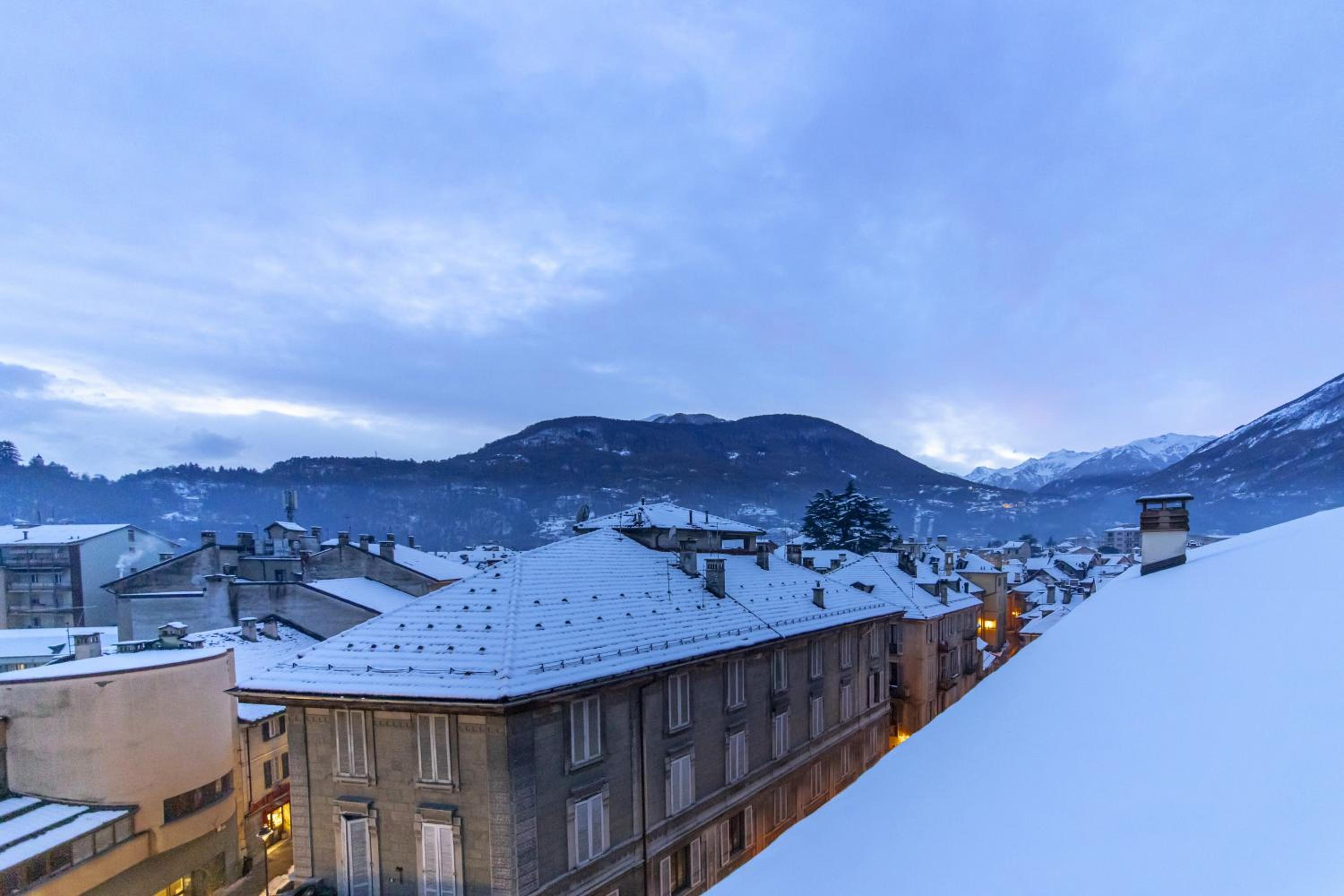 Panoramic Penthouse - In the heart of Domodossola view 4