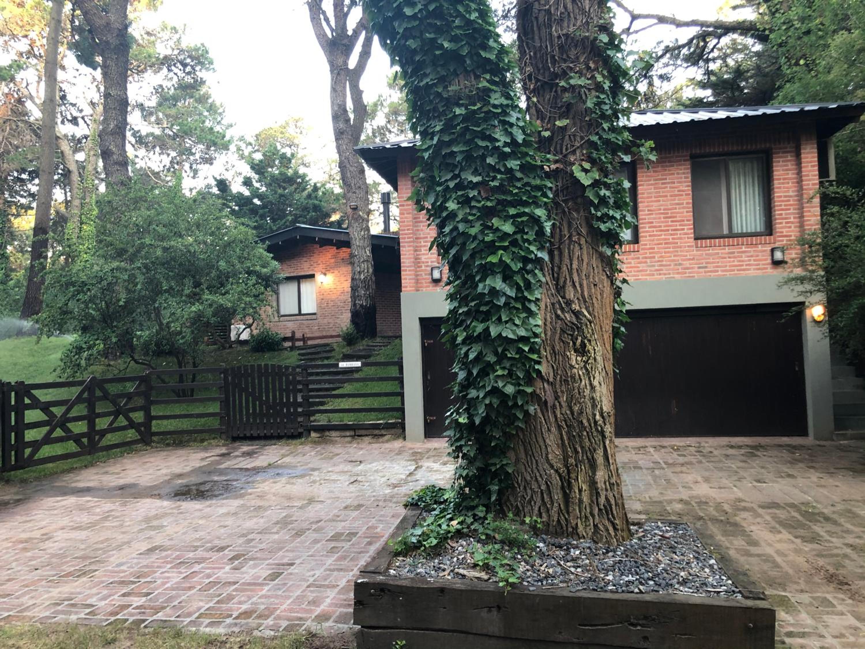 La Bumbuna,Carilo Departamentos Amoblados