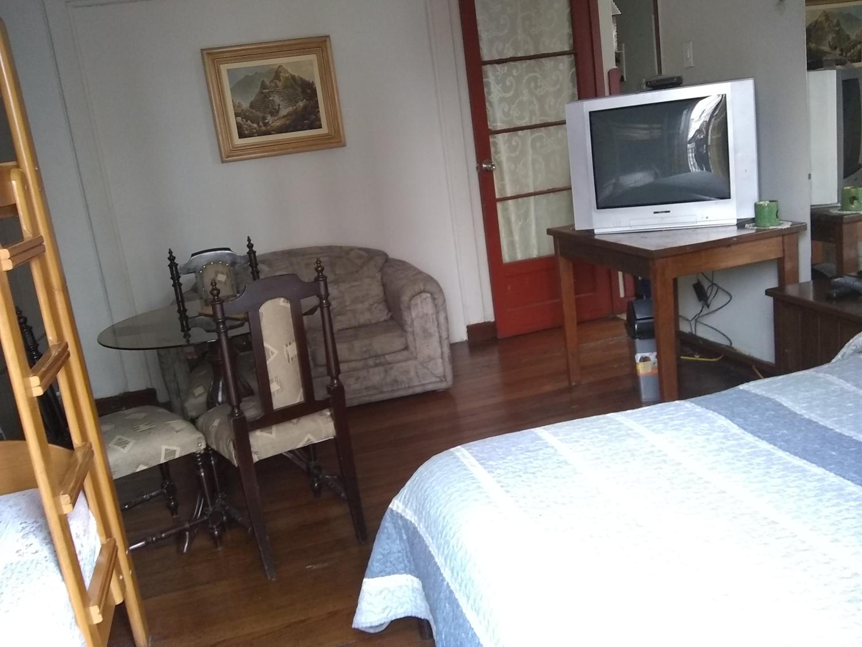 Photo 8