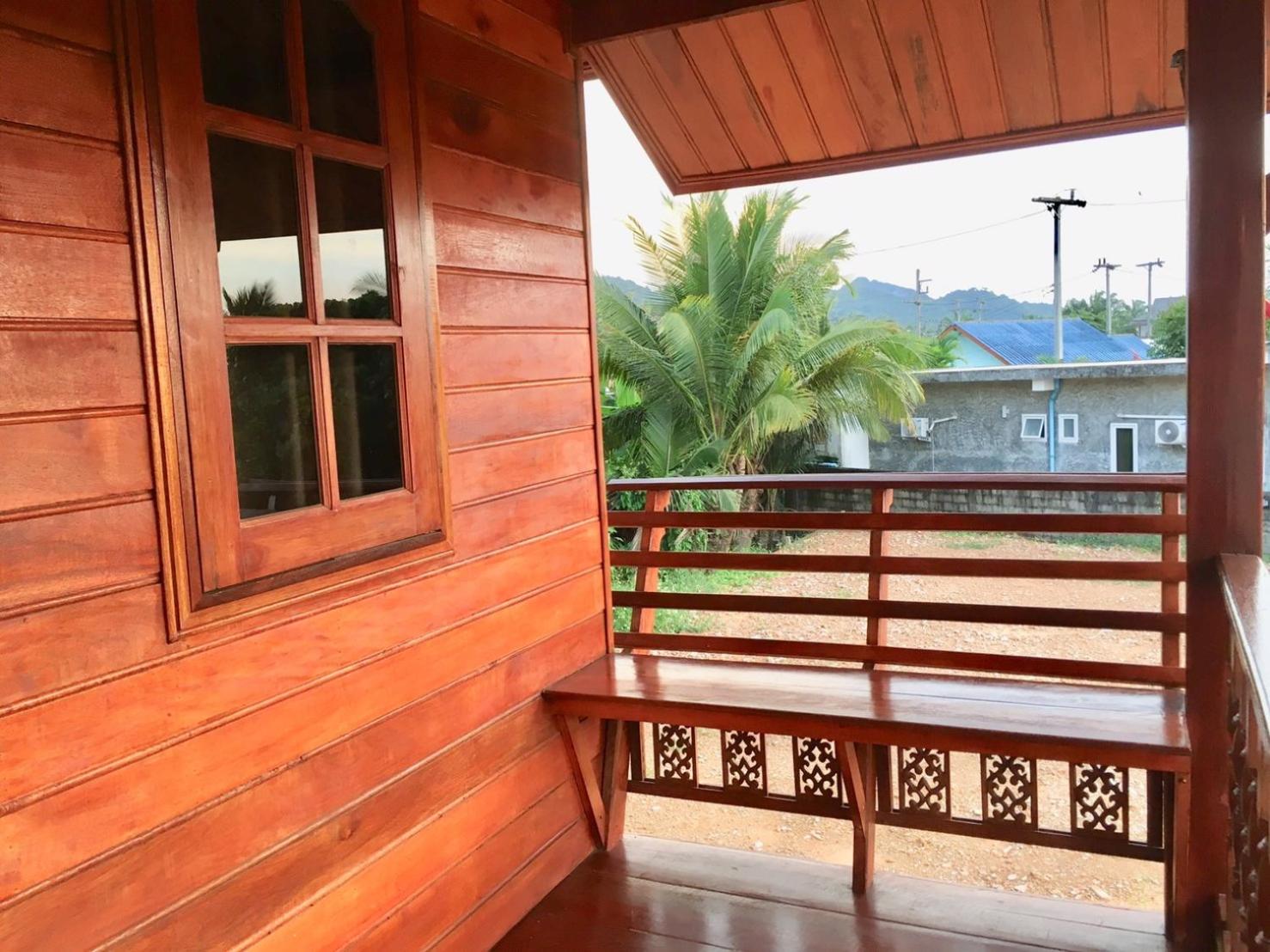 Life and Love house view 4