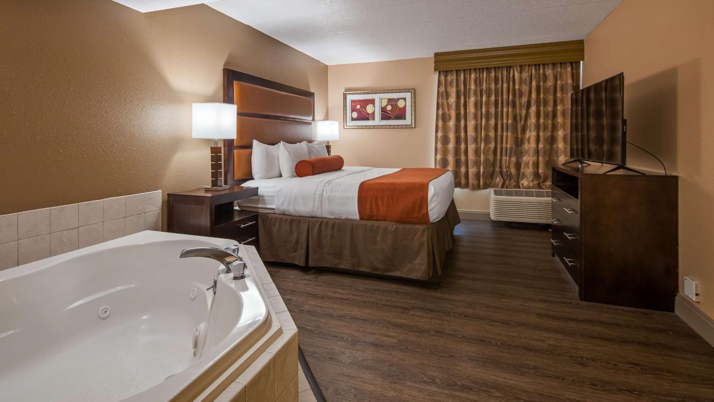 Council Bluffs Vacations - Best Western Crossroads of the Bluffs - Property Image 24