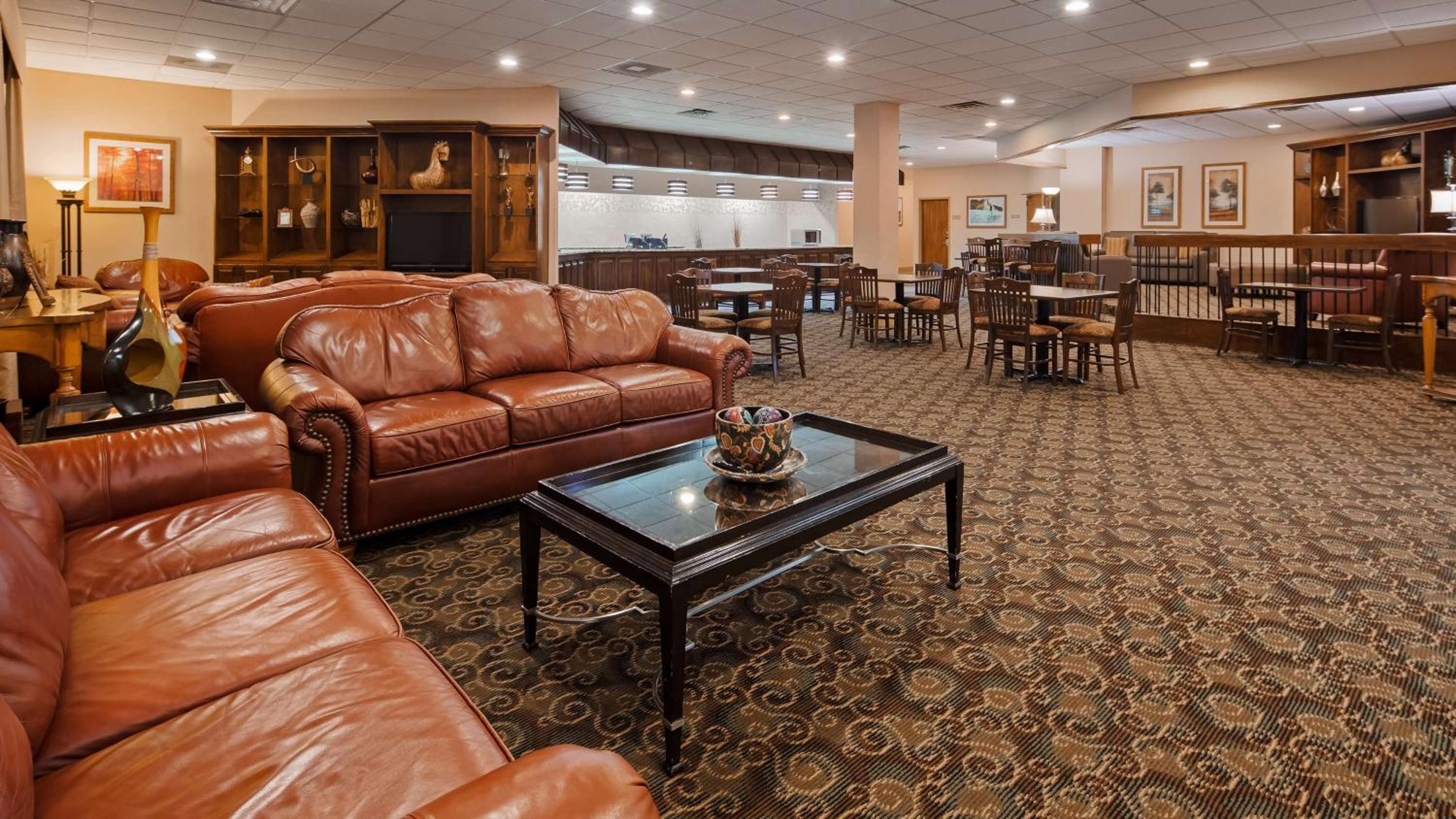 Council Bluffs Vacations - Best Western Crossroads of the Bluffs - Property Image 4