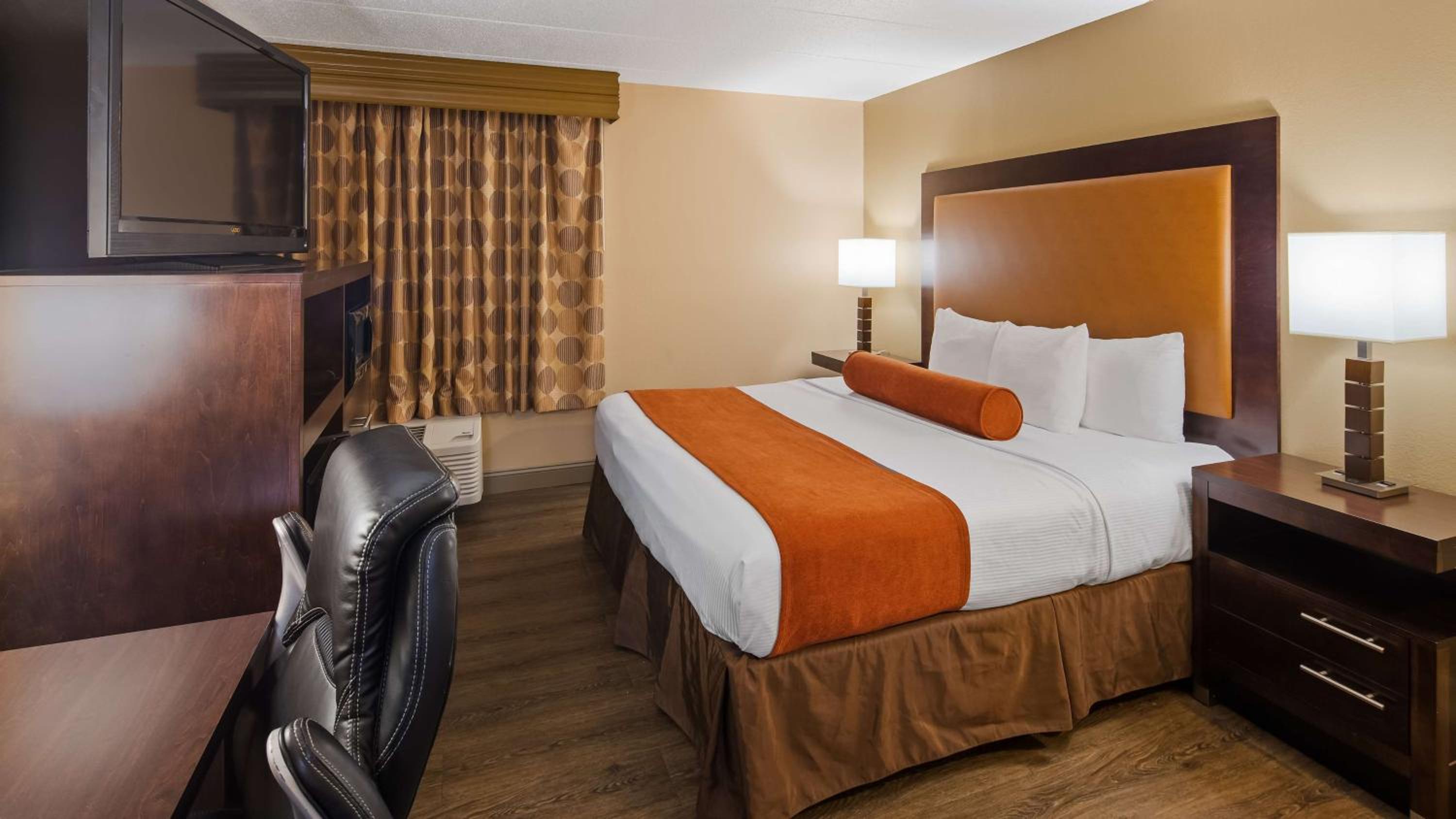 Council Bluffs Vacations - Best Western Crossroads of the Bluffs - Property Image 18