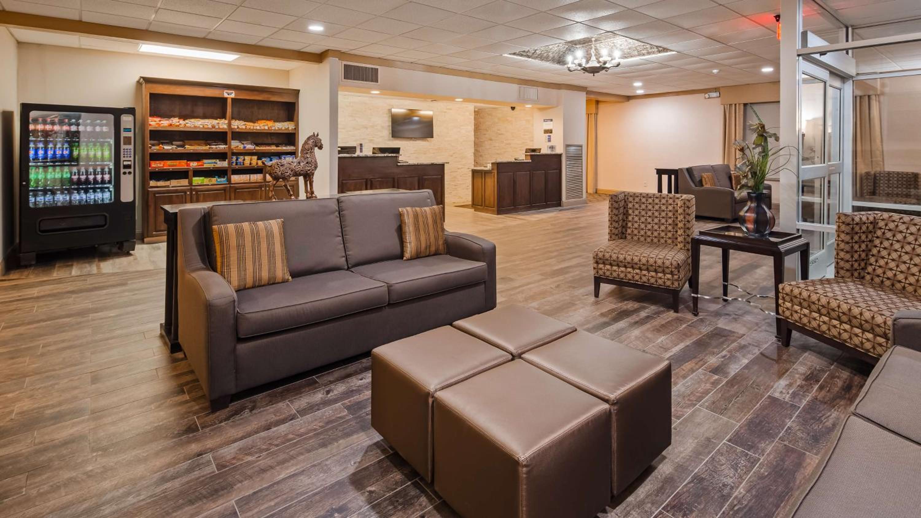 Council Bluffs Vacations - Best Western Crossroads of the Bluffs - Property Image 13