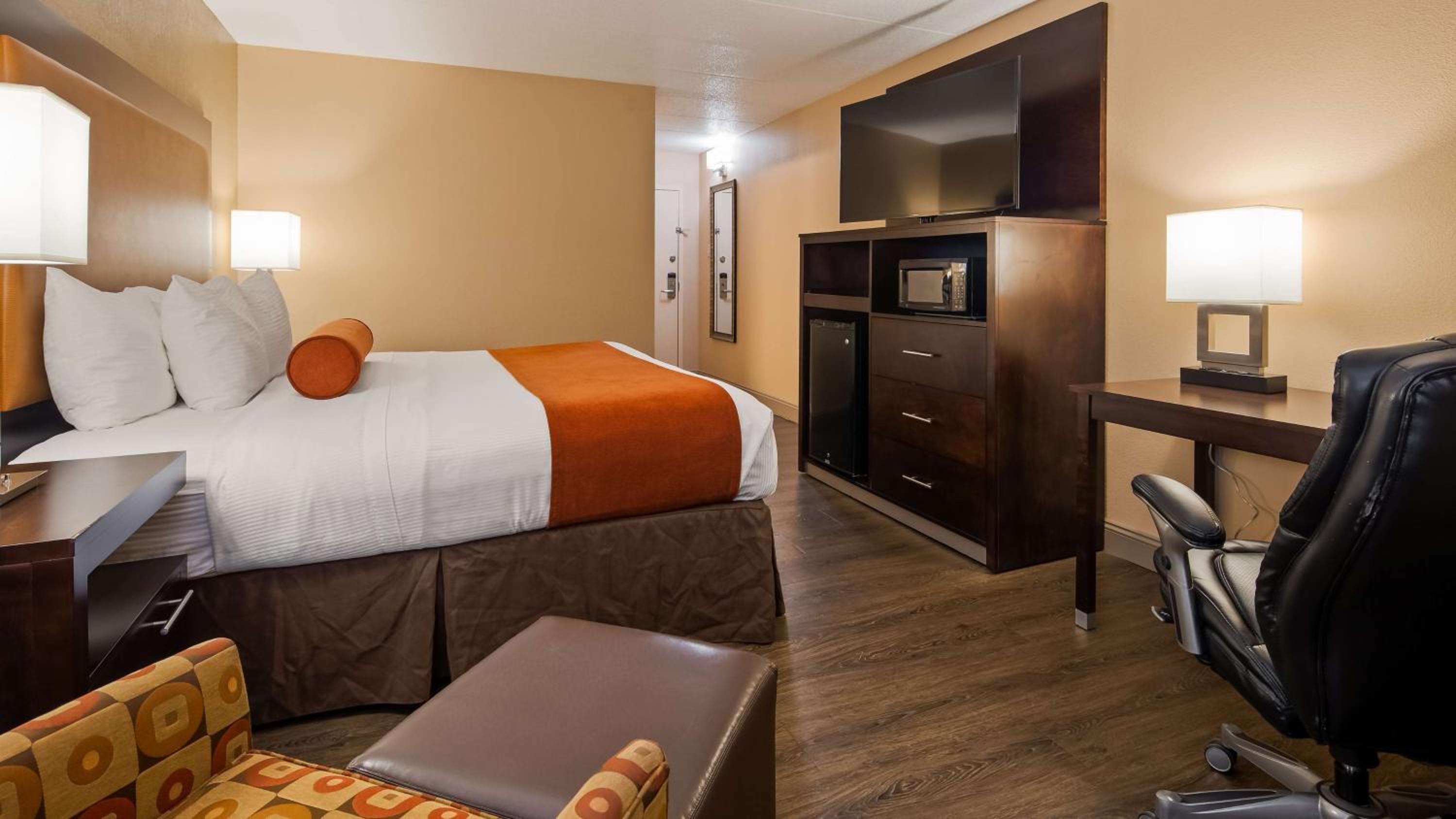 Council Bluffs Vacations - Best Western Crossroads of the Bluffs - Property Image 15