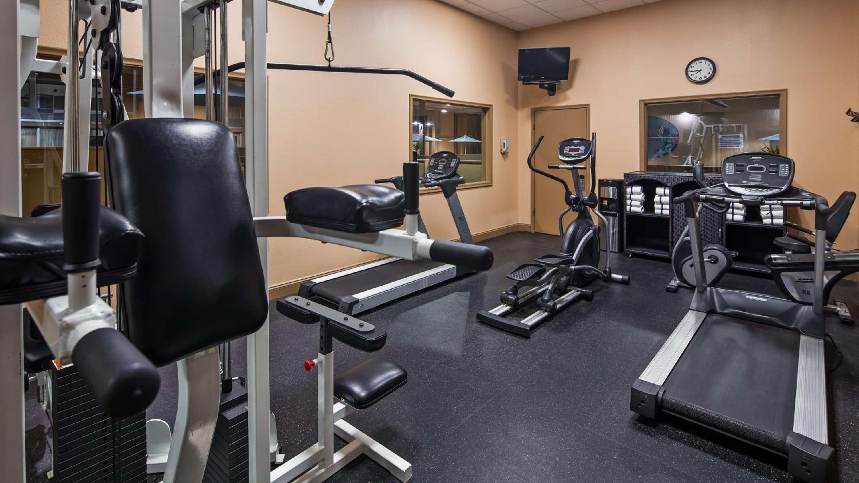 Council Bluffs Vacations - Best Western Crossroads of the Bluffs - Property Image 21
