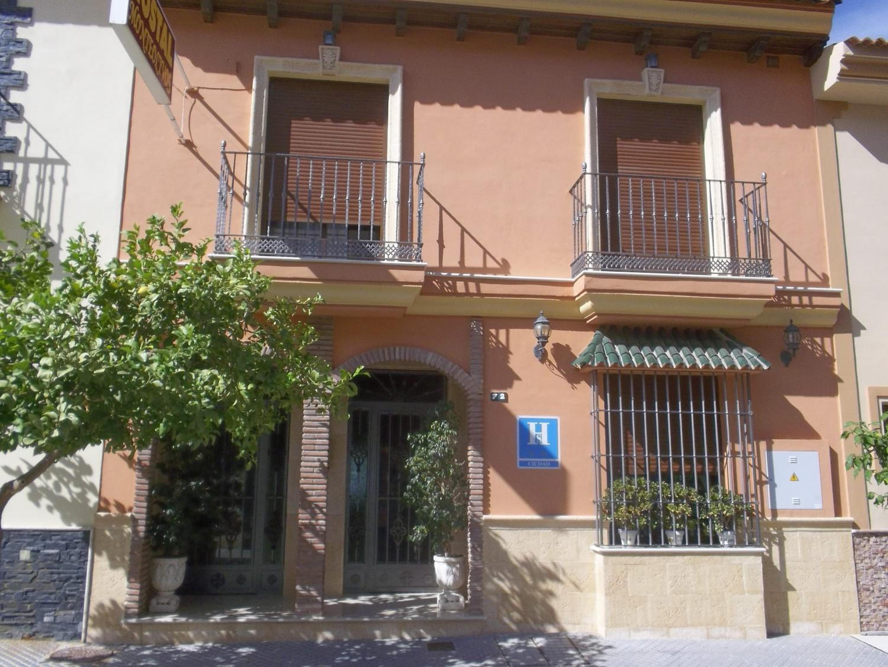 Hostal Monteolivos view 4