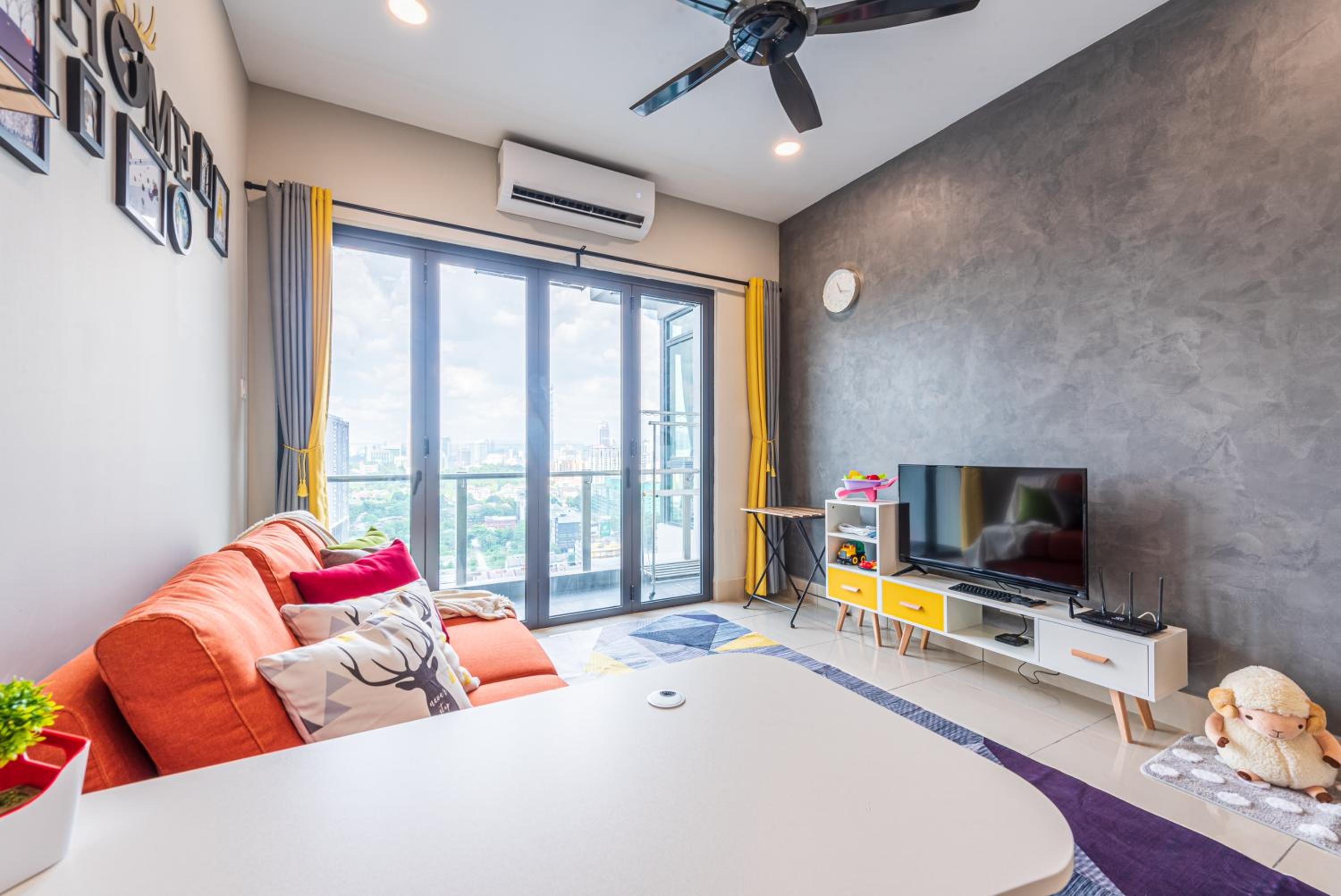 One Residence - Service Residence KL City Centre with 2 free parking