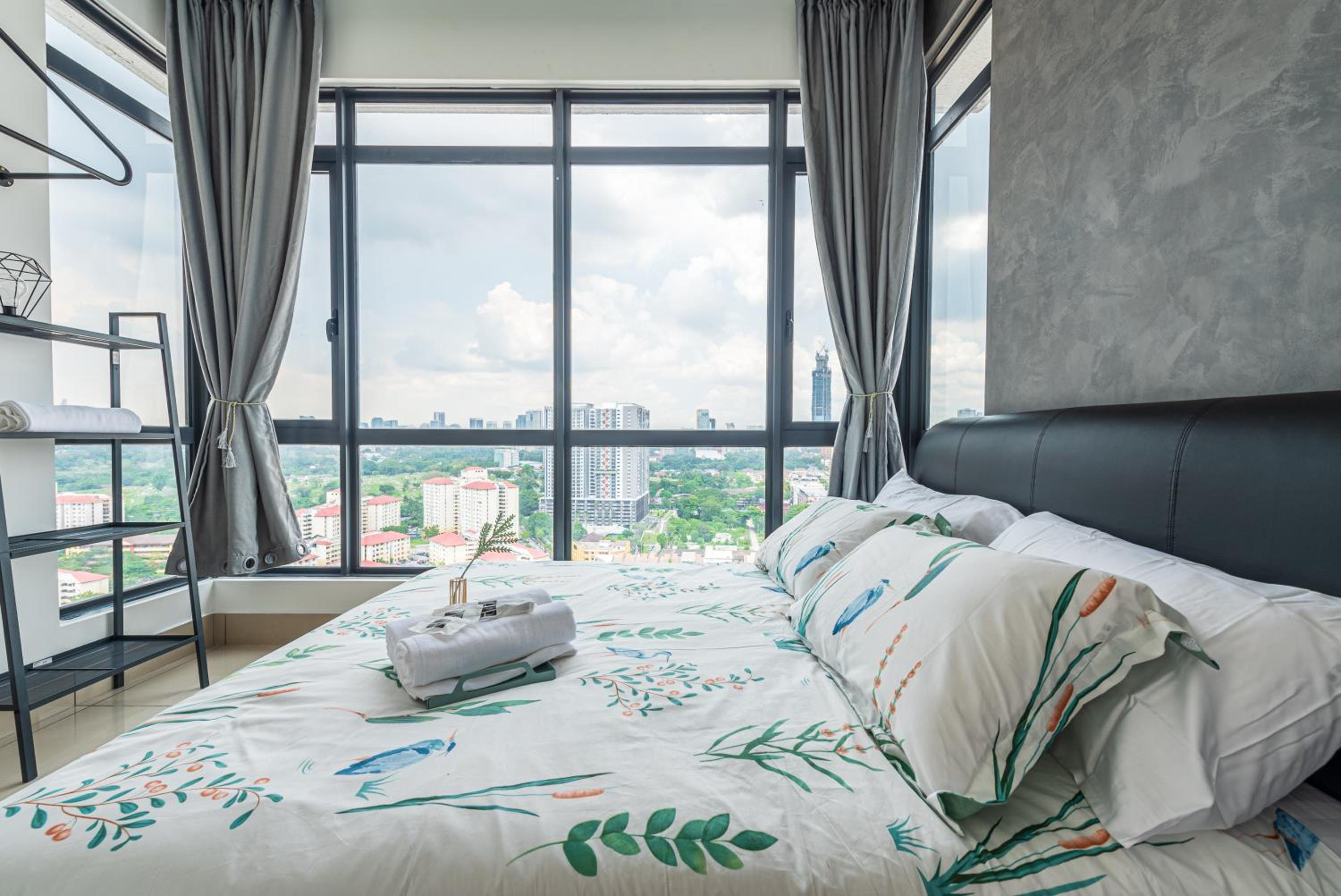 One Residence - Service Residence KL City Centre with 2 free parking