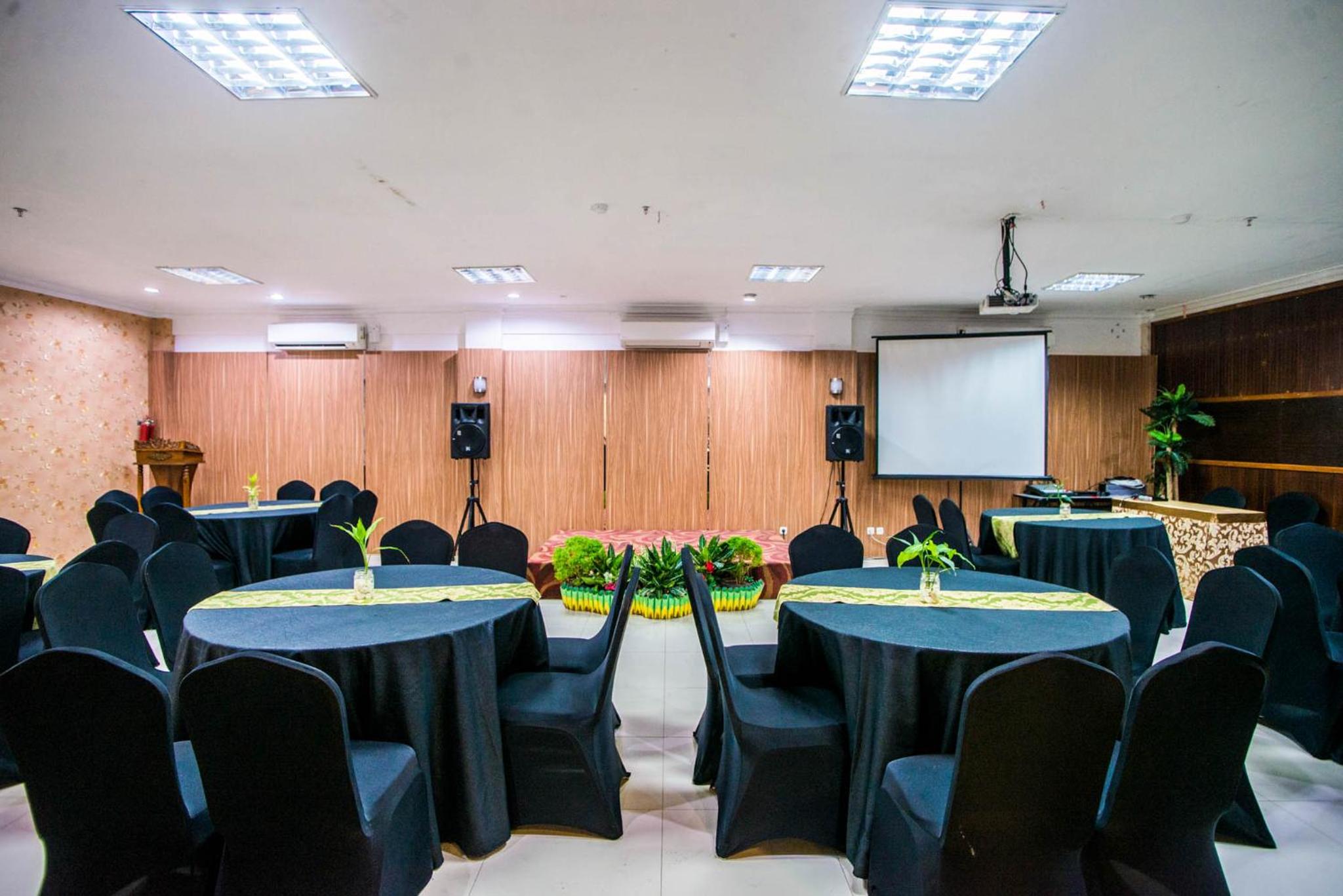 Royal Park Hotel, Samarinda - 11