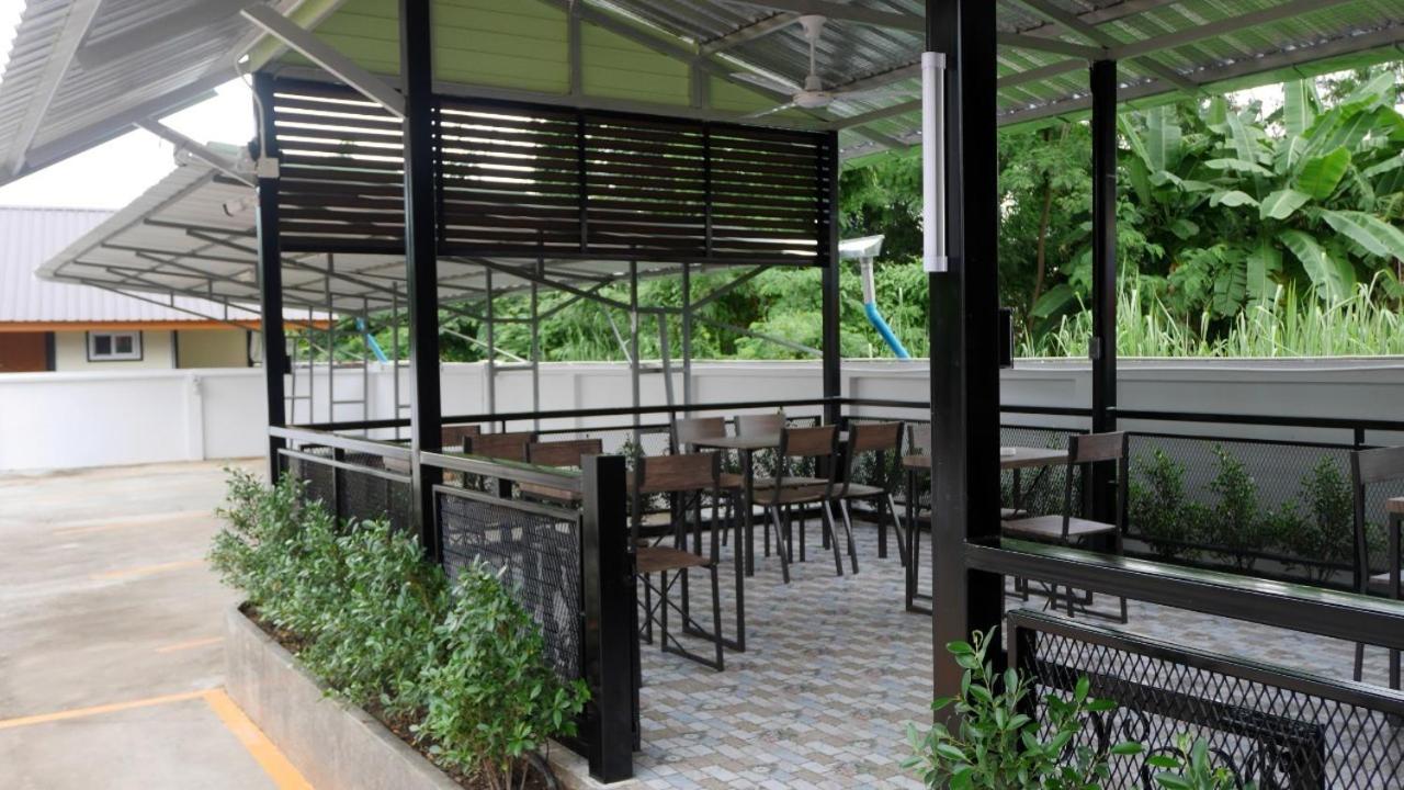 Sangthong Building view 3