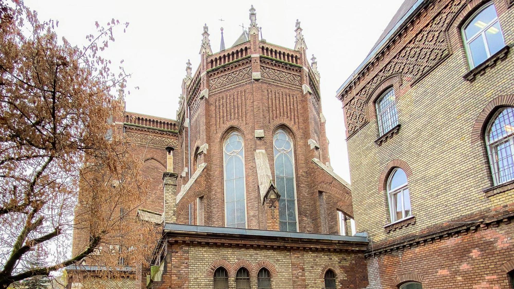 Photo 12