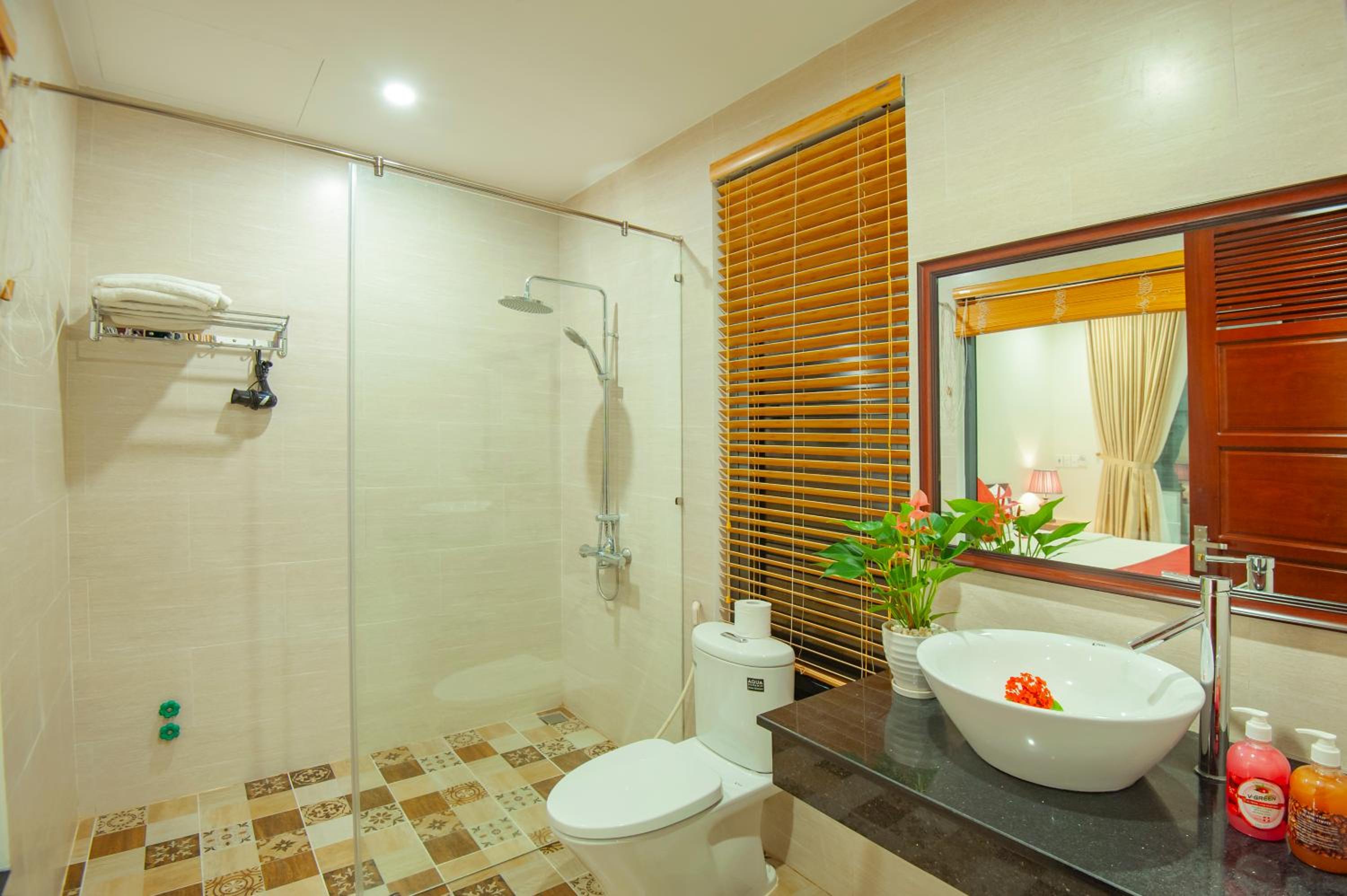 Tropical Garden & Pool Villa