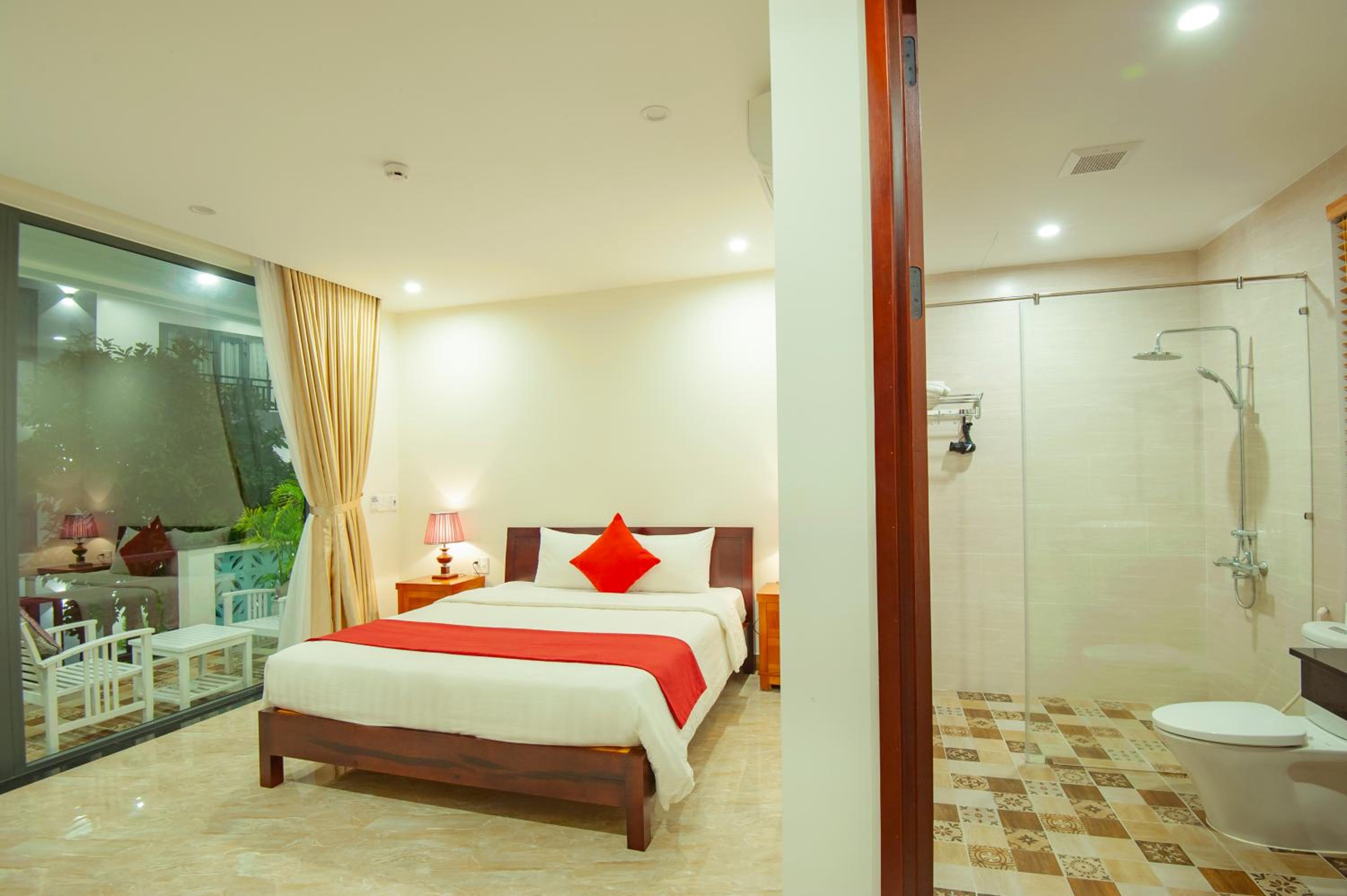 Tropical Garden & Pool Villa