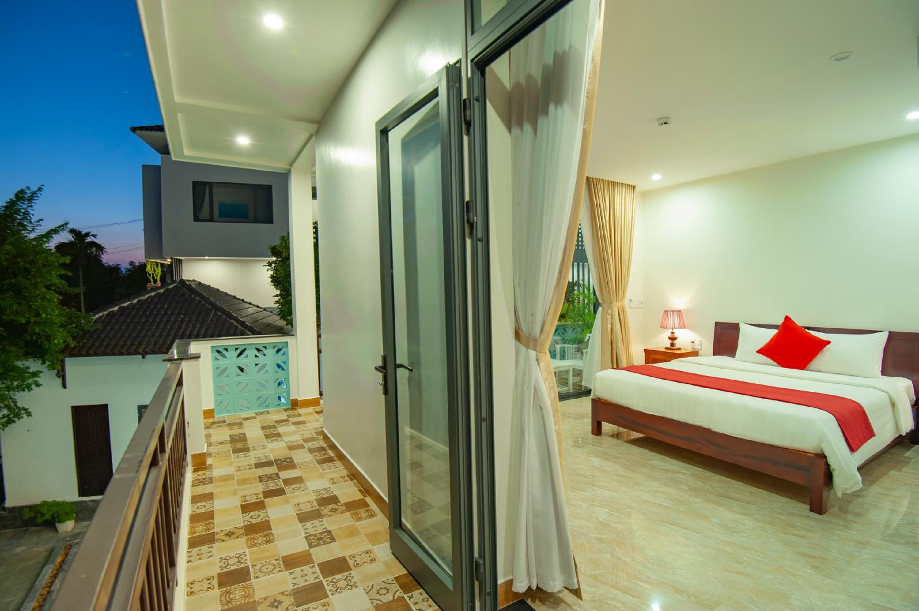 Tropical Garden & Pool Villa