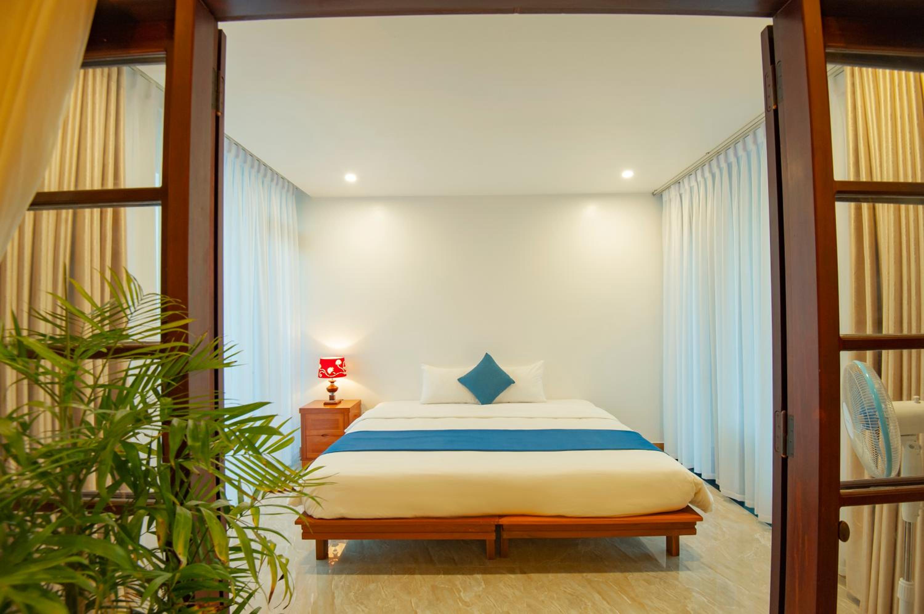 Tropical Garden & Pool Villa