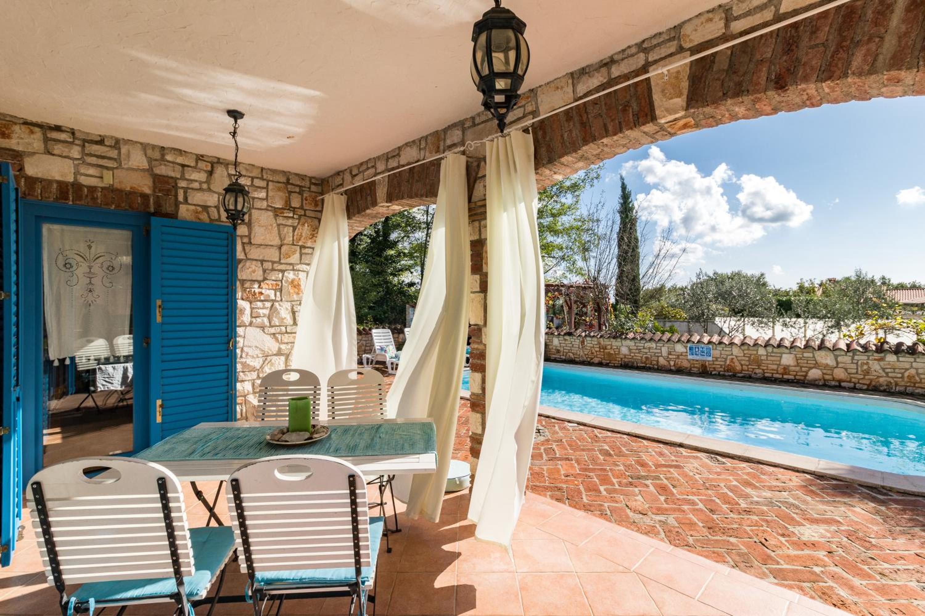 Villa-Johanna view 4