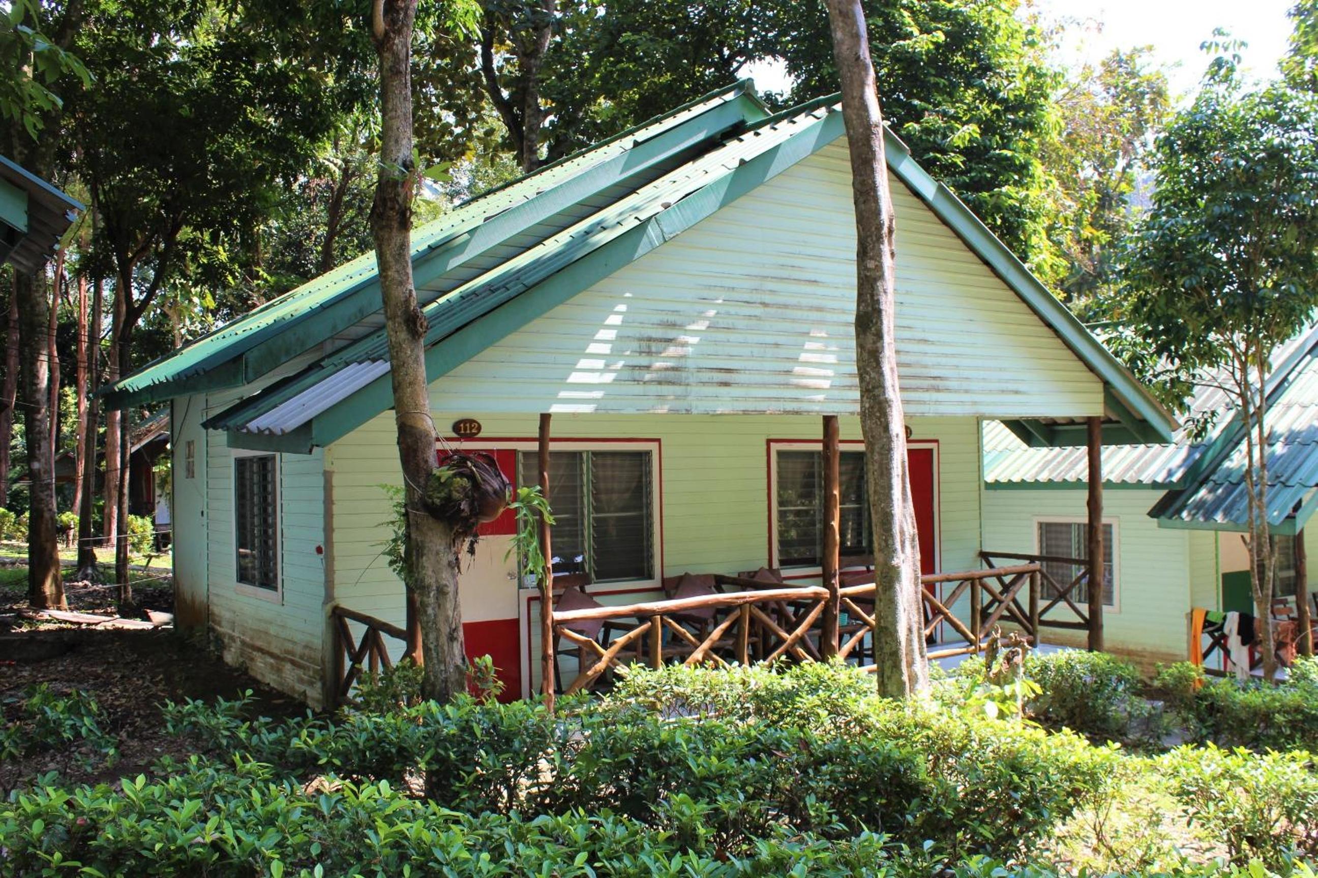 Chill Out Bar and Bungalows