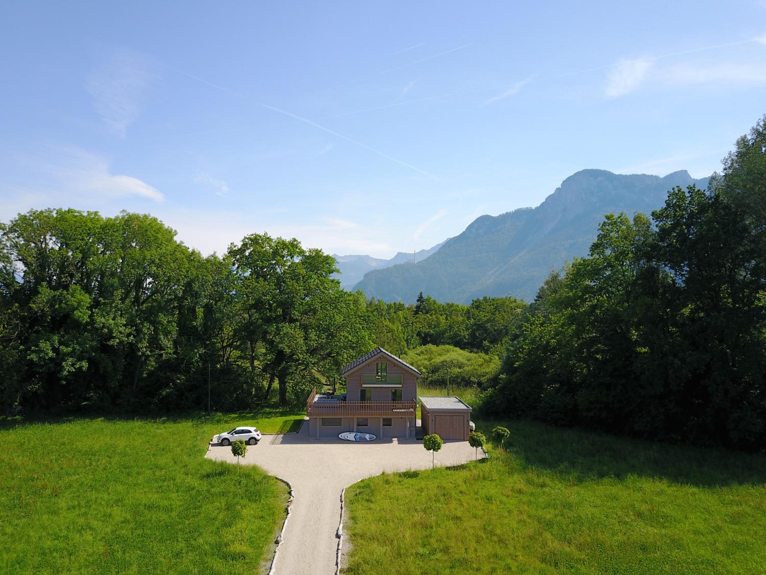 Swiss Lake Lodge
