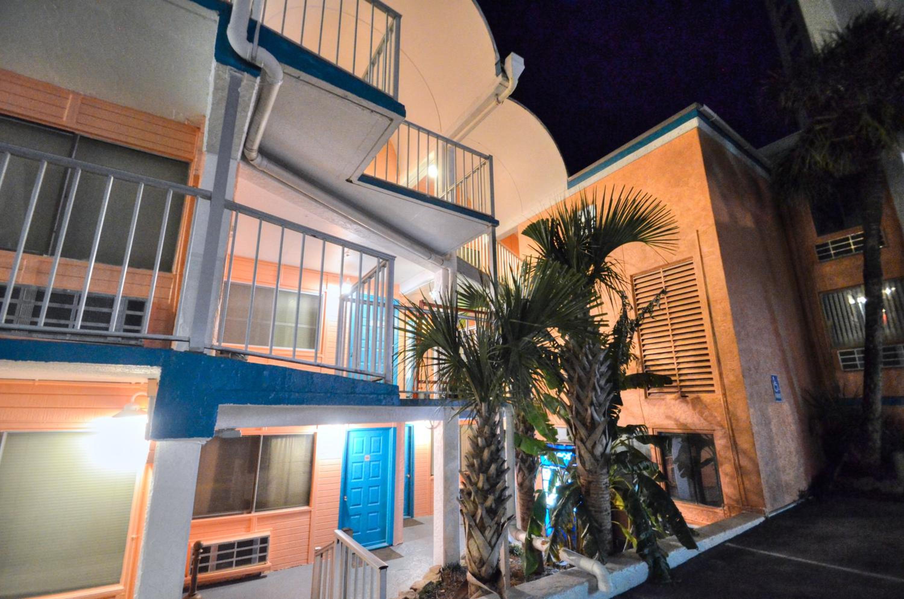 Hotel Sea Glass Villa - Image 1