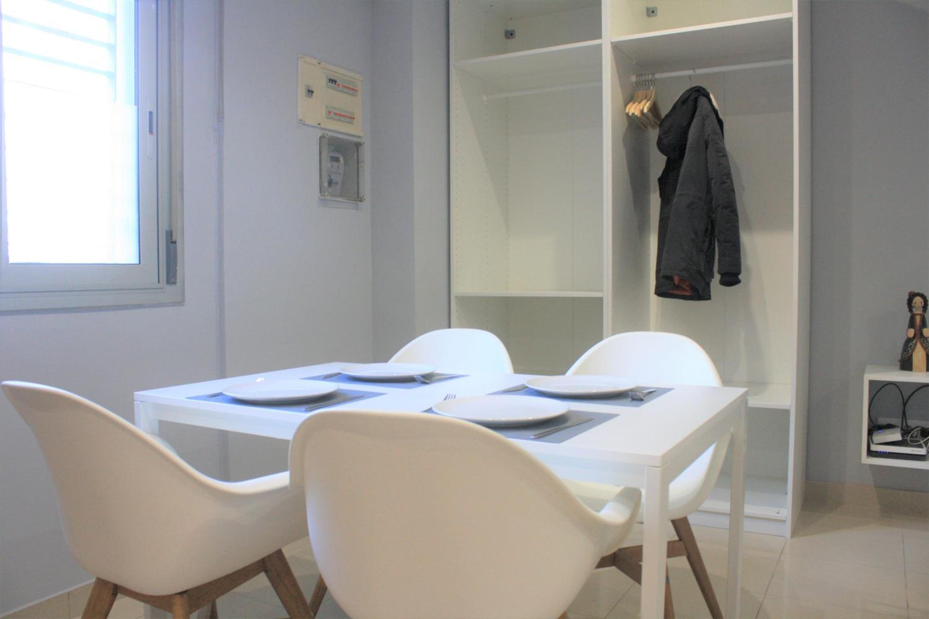 Alguera Hola Apartments