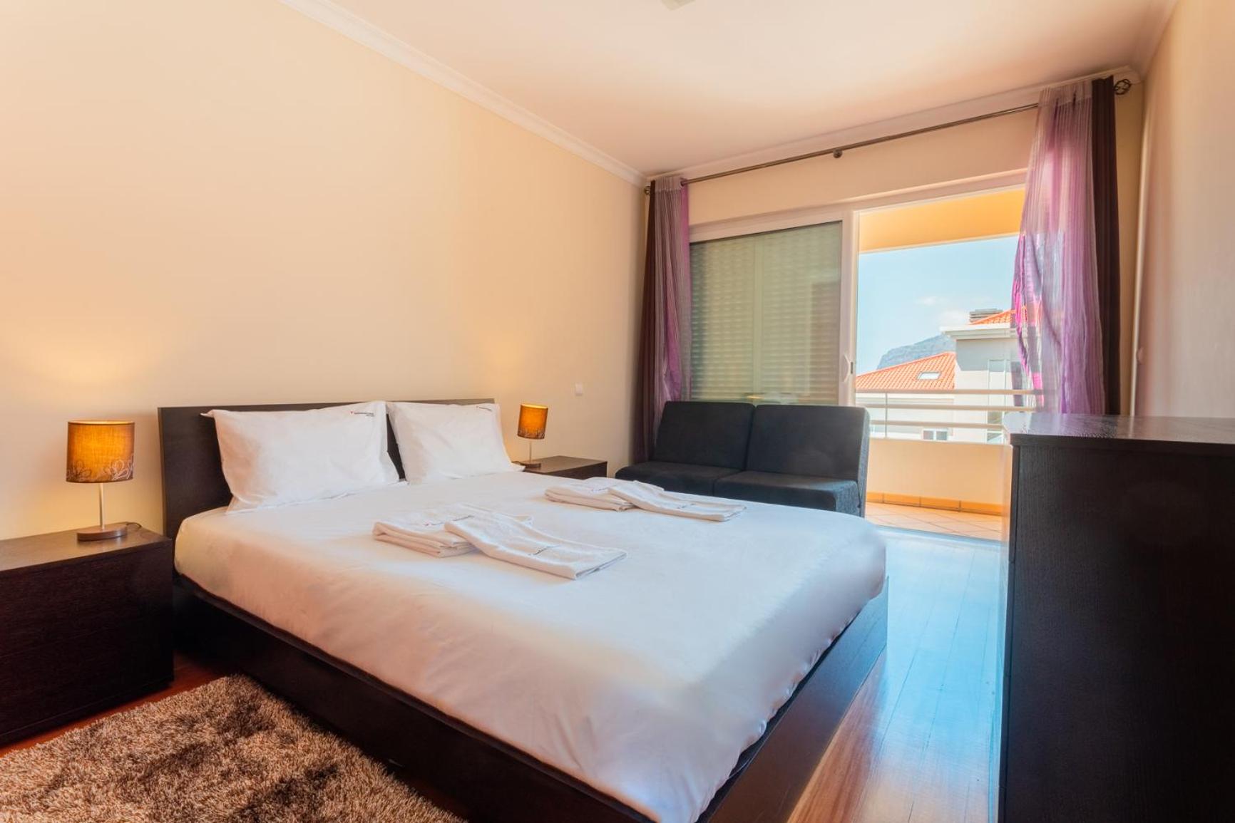 FLH Funchal Green Park Apartment with Pool view 3
