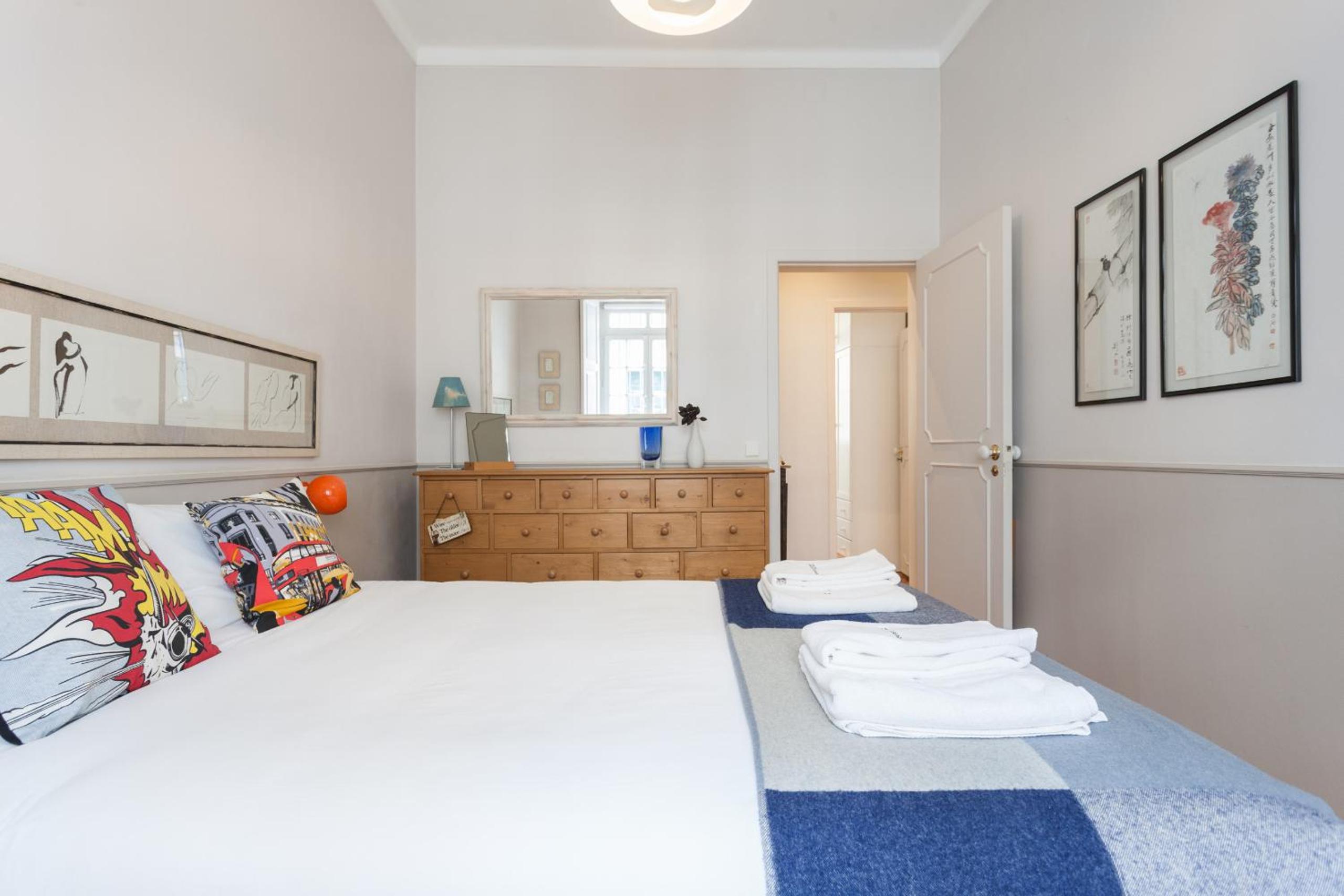FLH Janelas Verdes Charming Flat view 5
