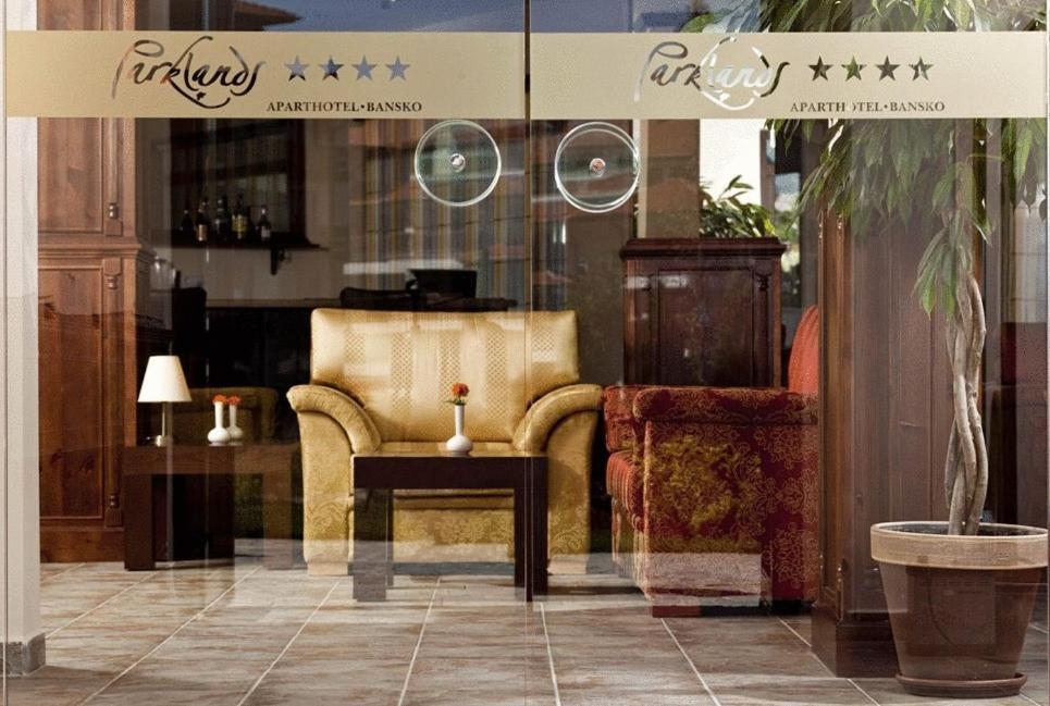 Hotel Parklands Hotel & Pool - Image 1