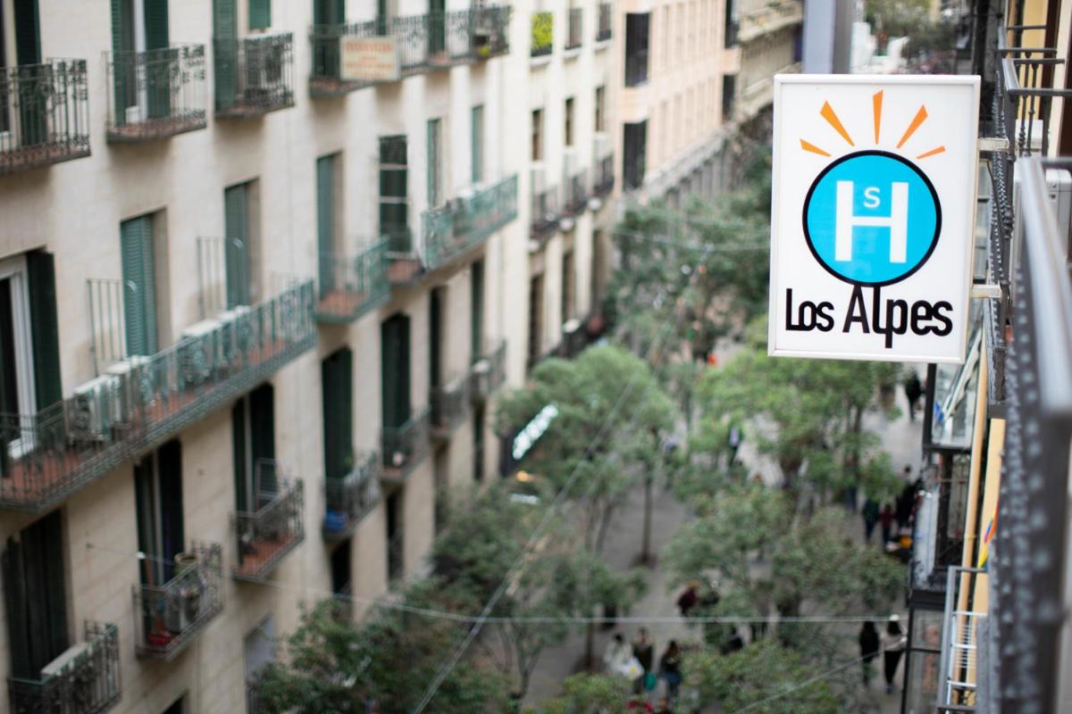Hostal Los Alpes - Image 5