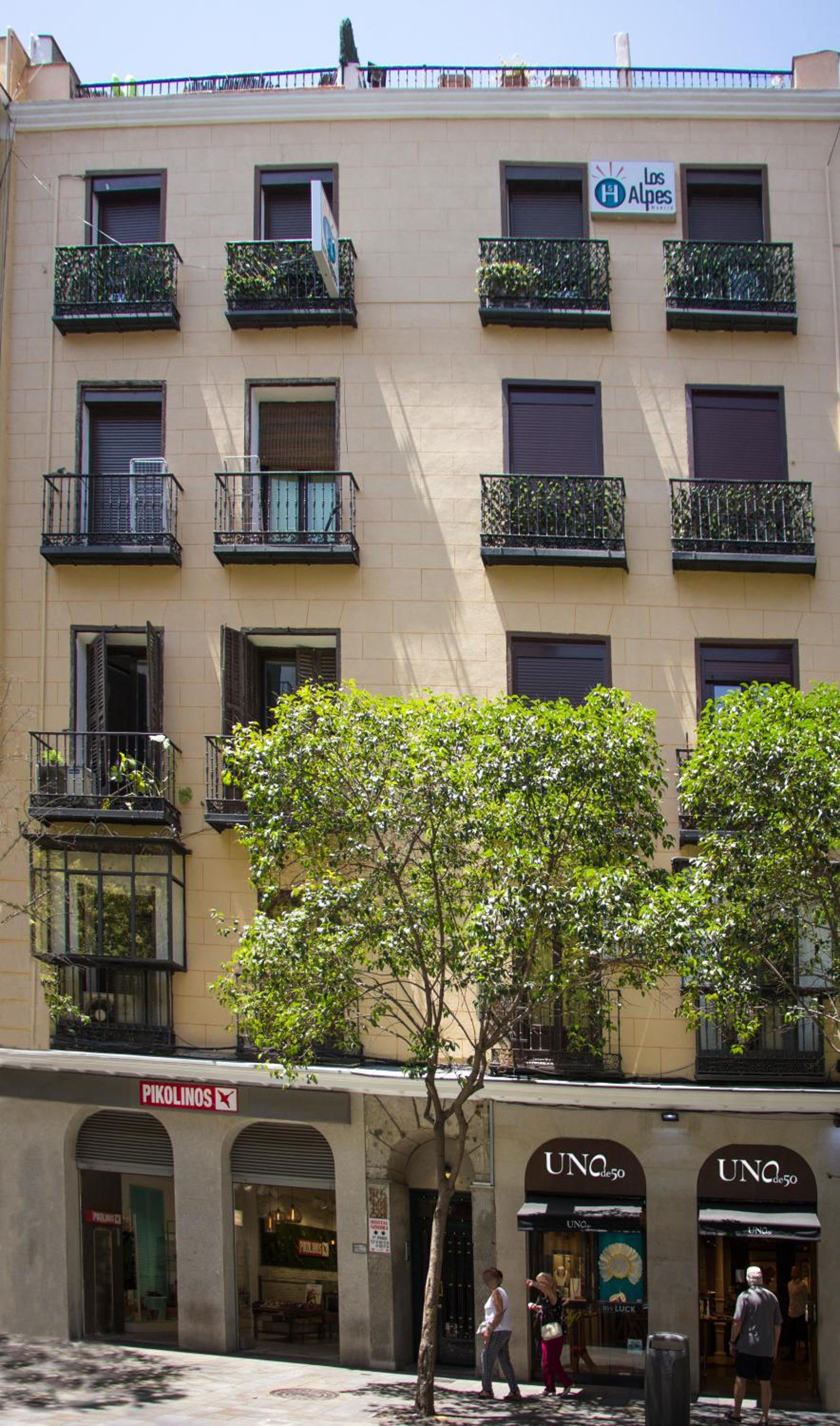Hostal Los Alpes - Image 2