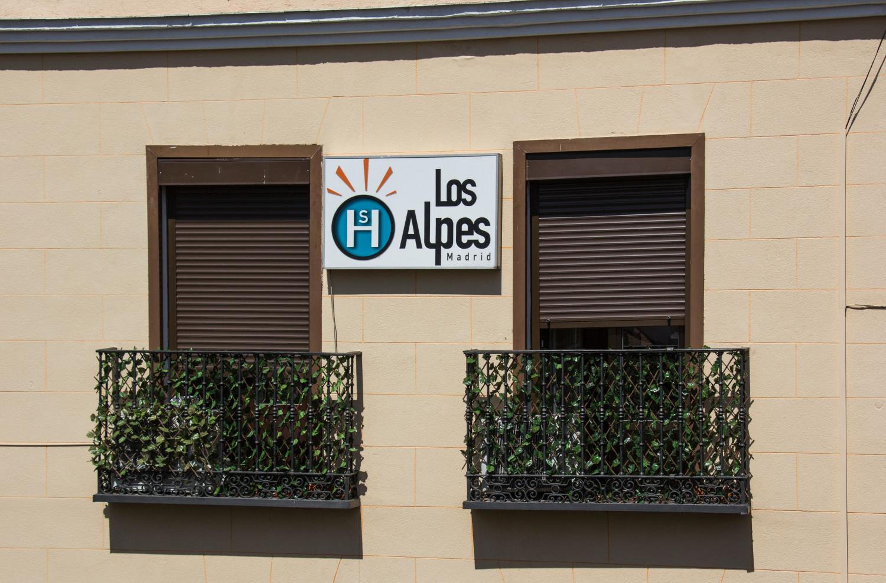 Hostal Los Alpes - Image 2