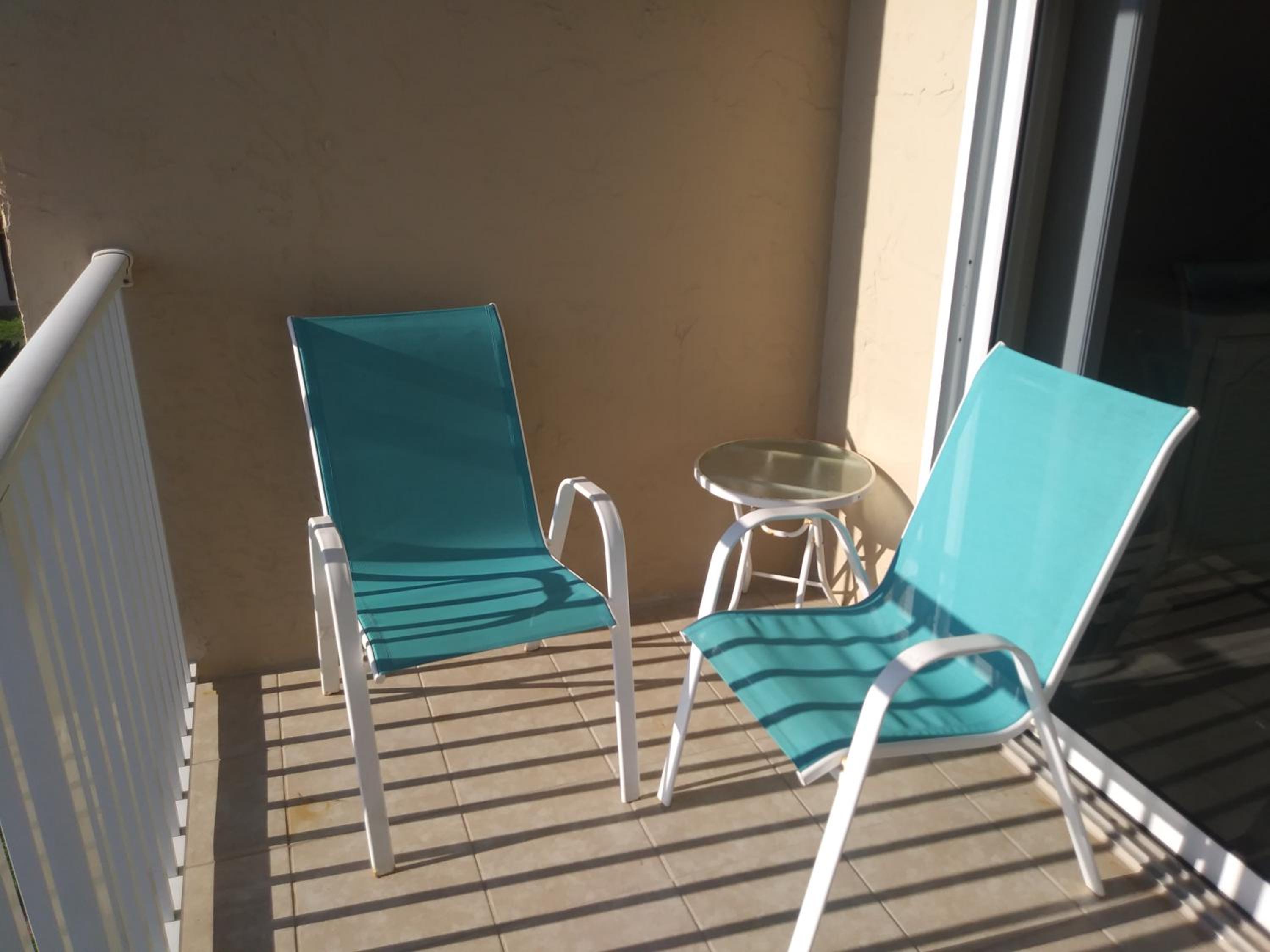 Turtle Crawl Inn - Longboat Key