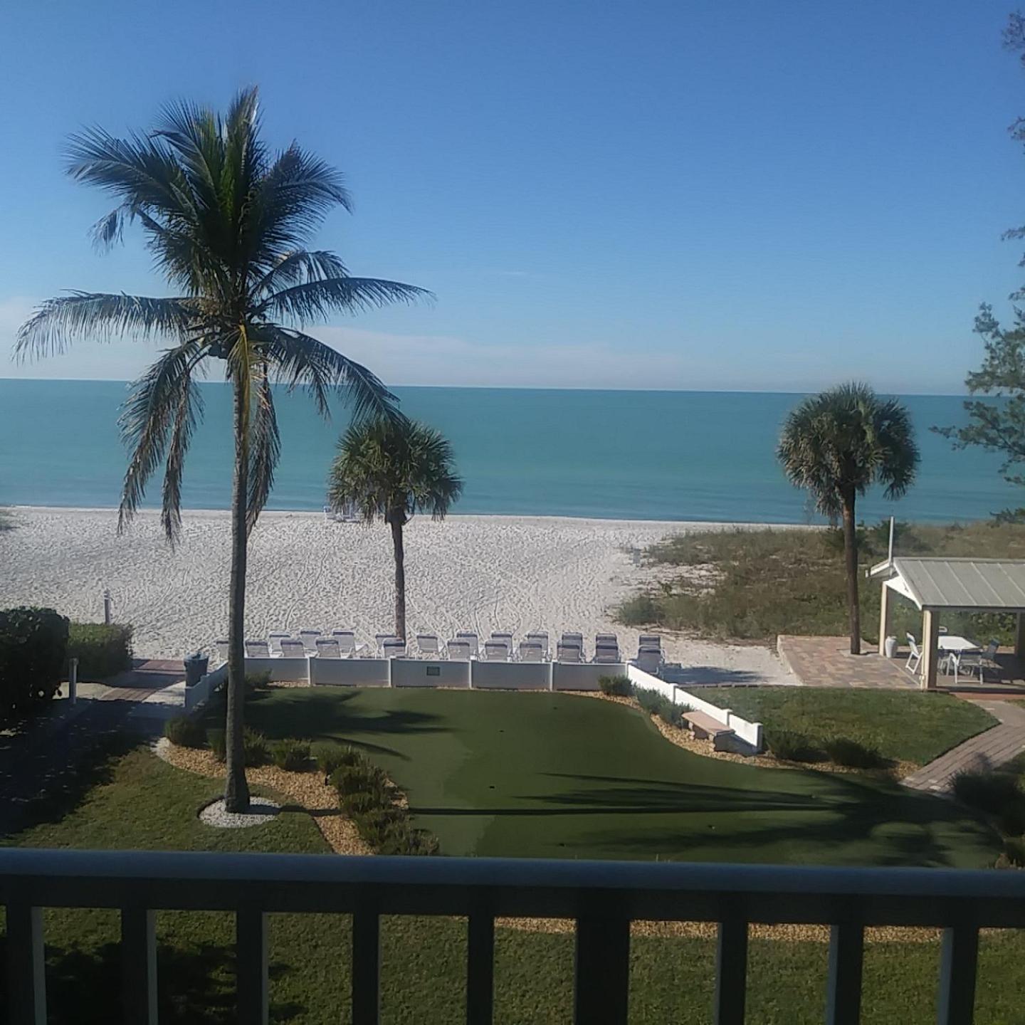 Turtle Crawl Inn - Longboat Key