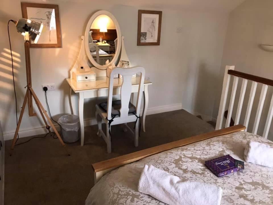 Arthur Street Guest Cottage No16 view 2