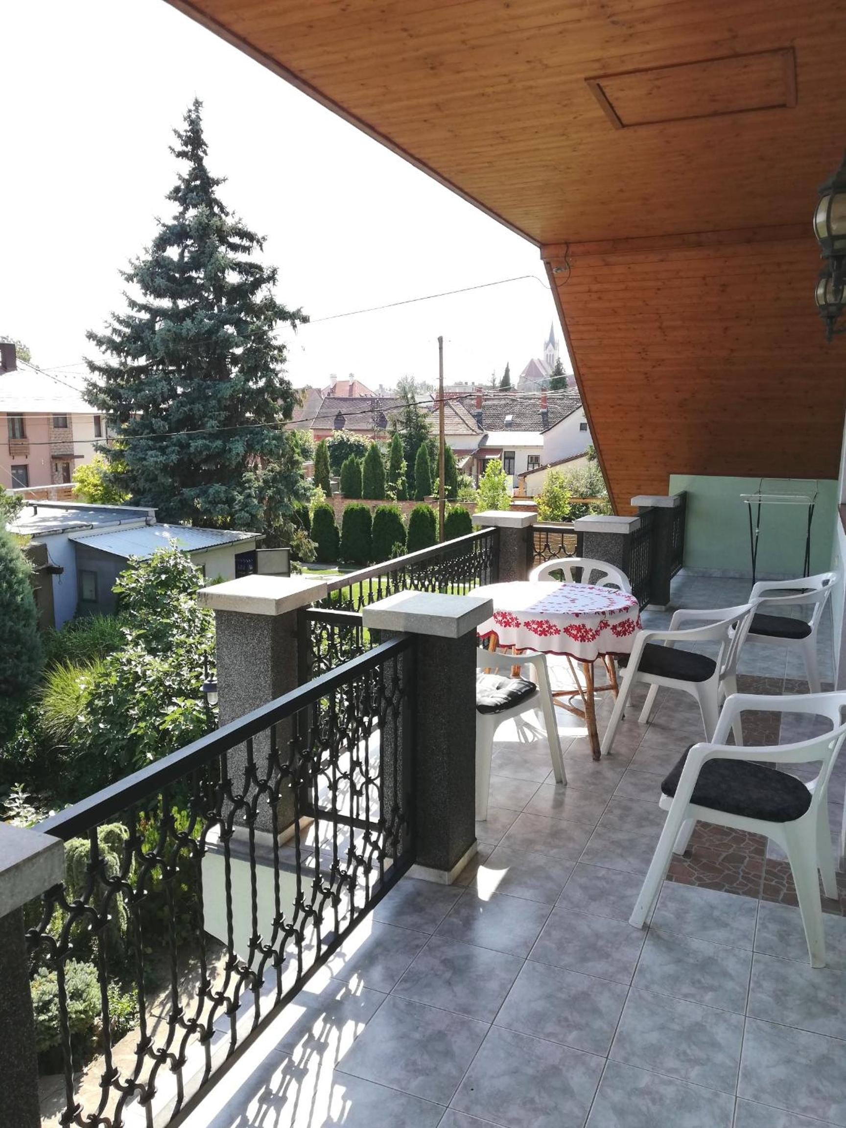 Édenkert Apartman