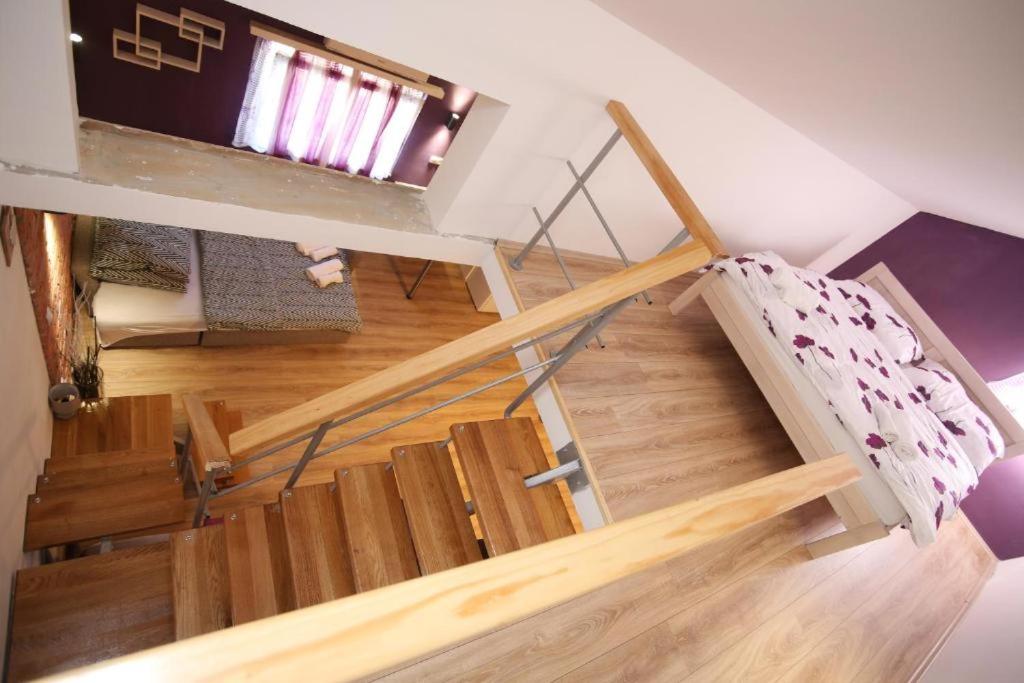 Apartments Rooms PAROMLIN CENTAR view 3