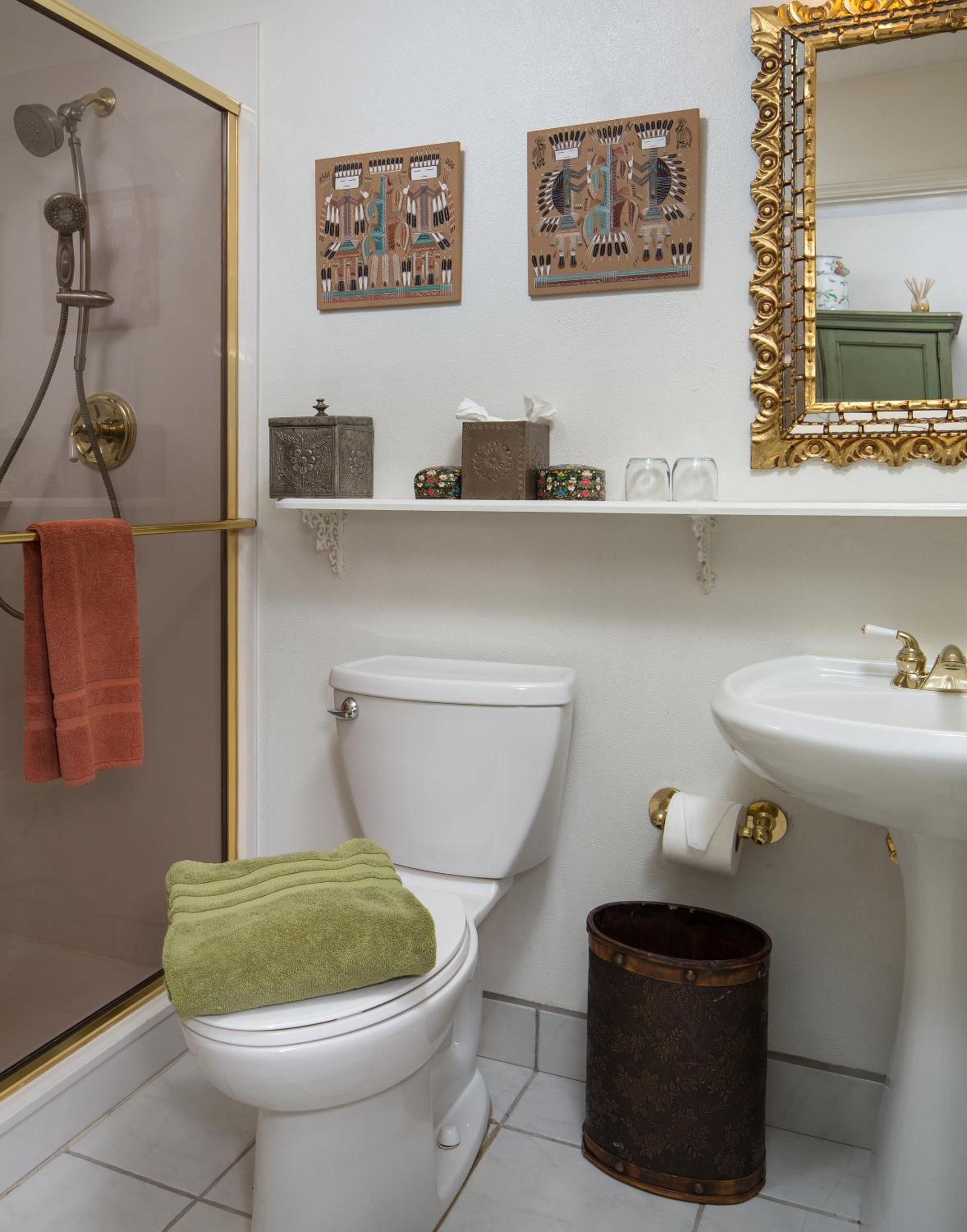 Casa Blanca Inn and Suites