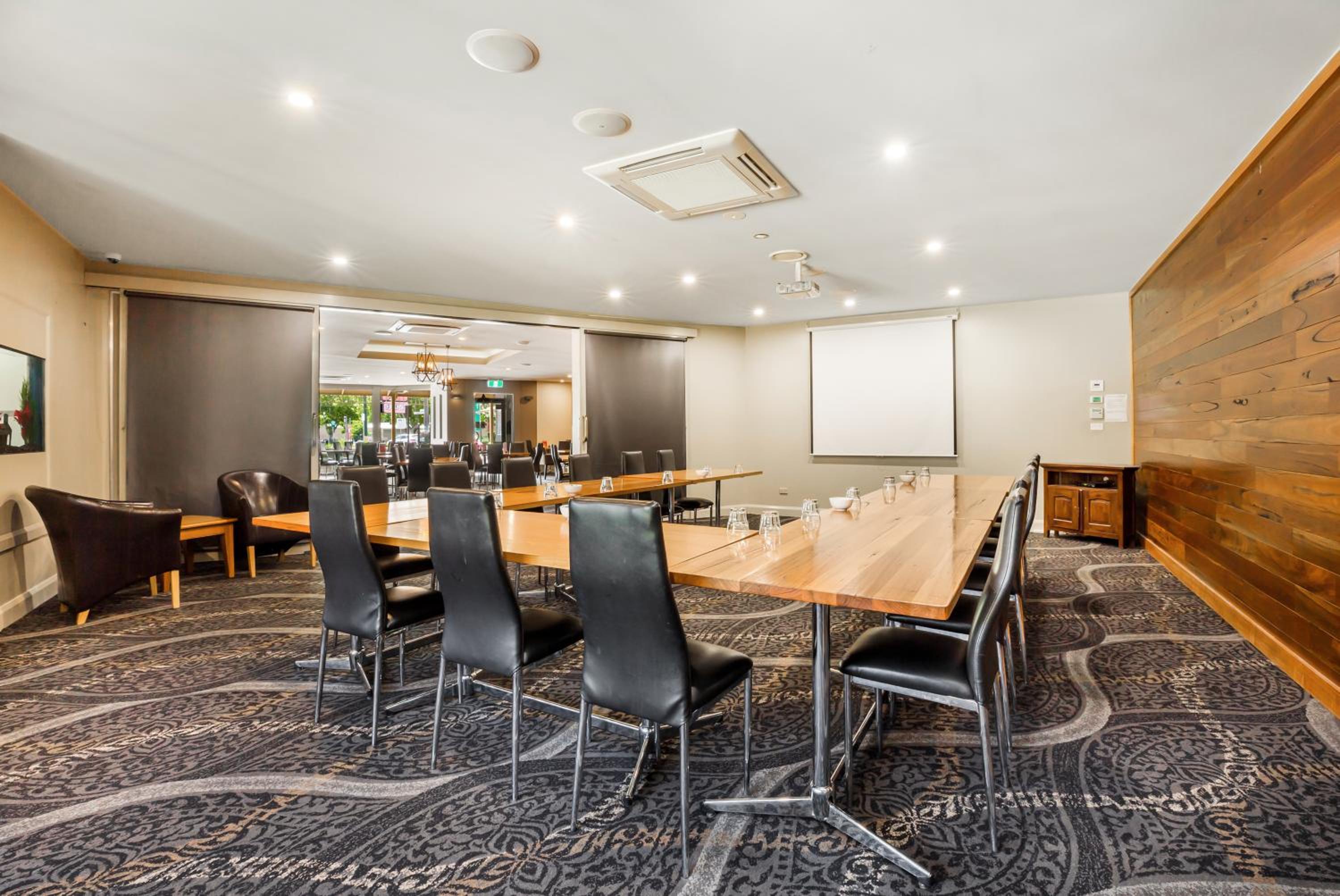 National Hotel Complex Bendigo