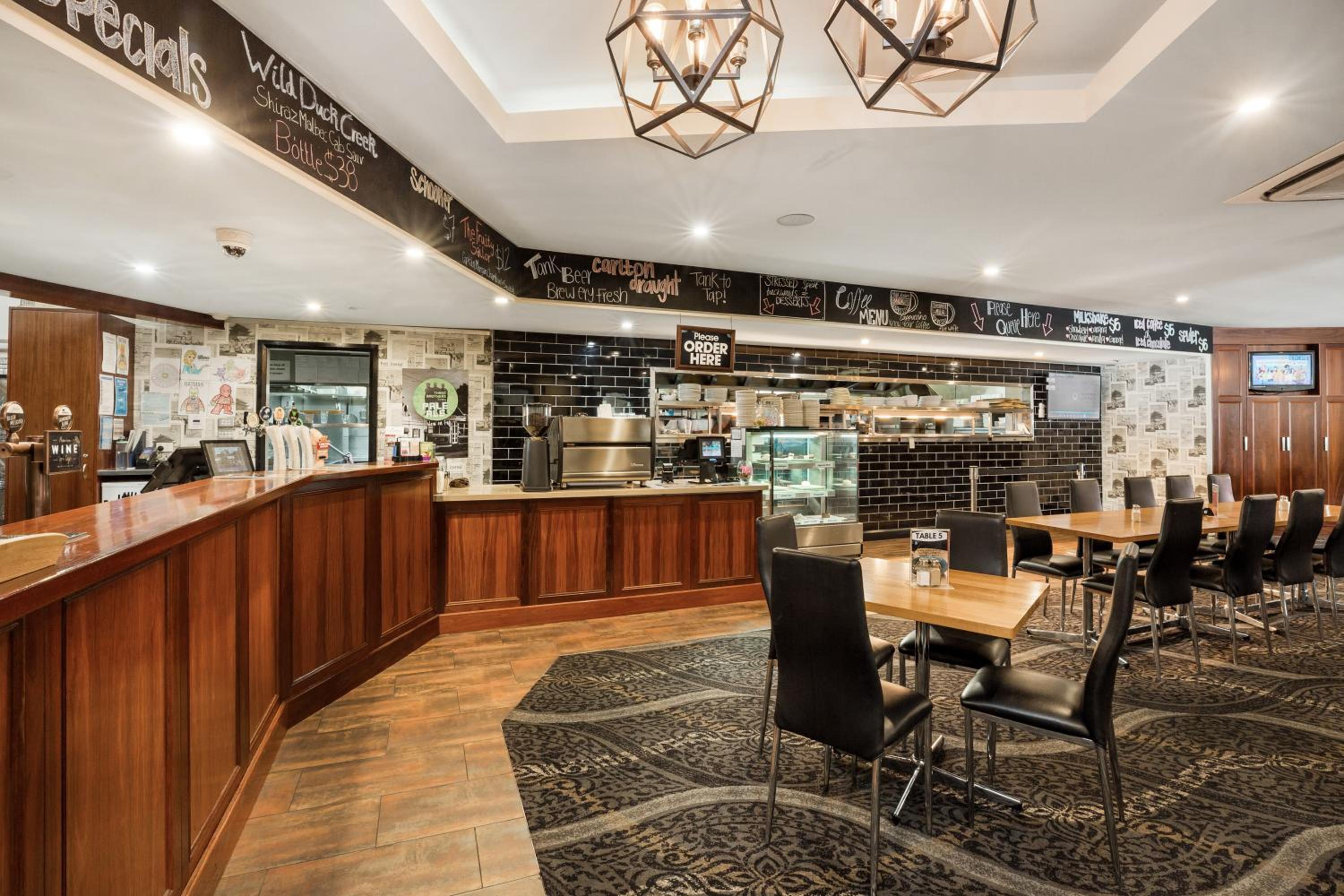 National Hotel Complex Bendigo