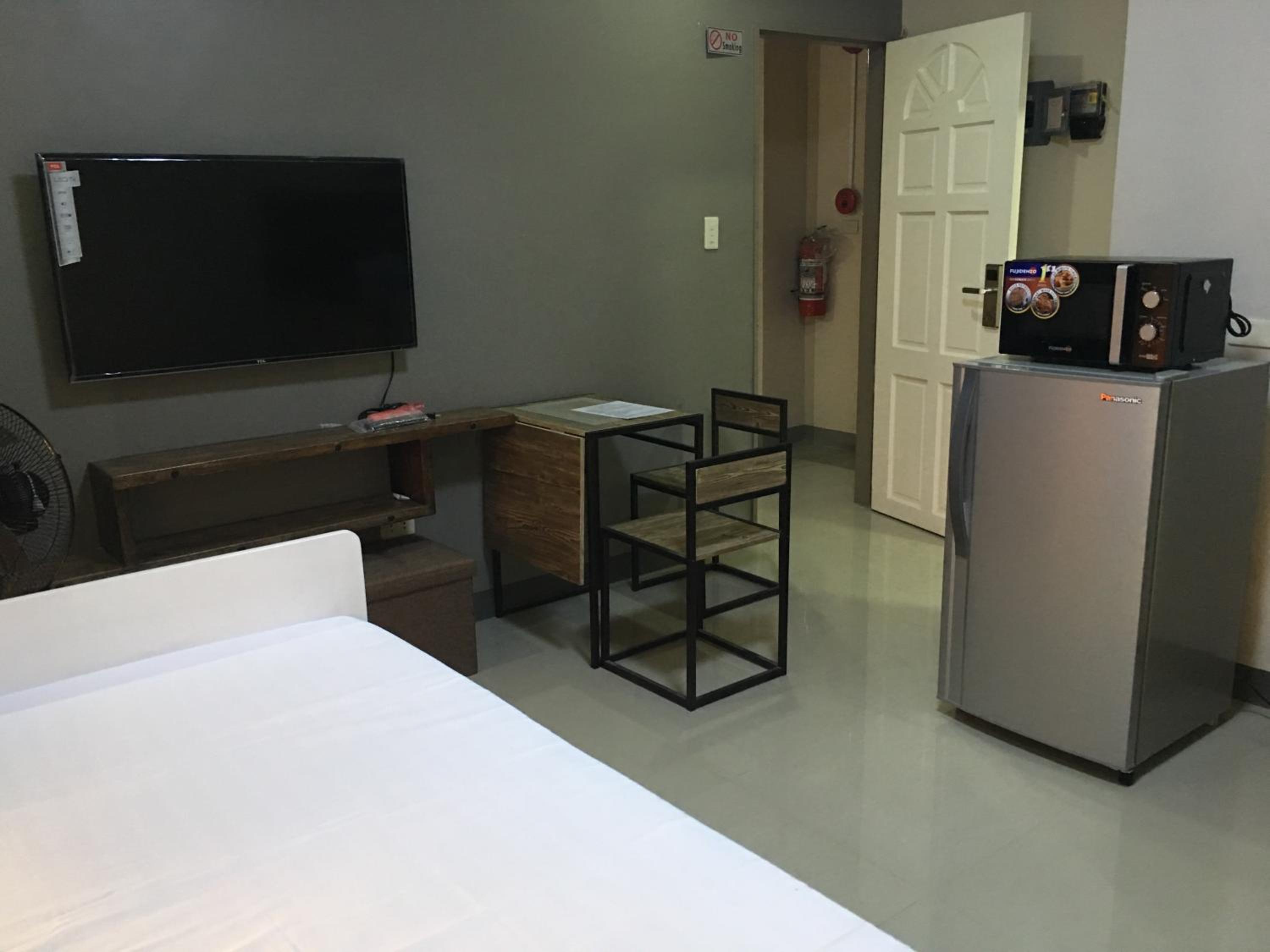 Beinte Singko de Marso Apartments