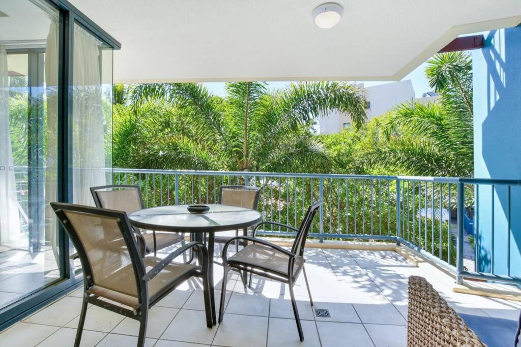 Beachside 1-Bedroom Apartment -Alex and Mooloolaba