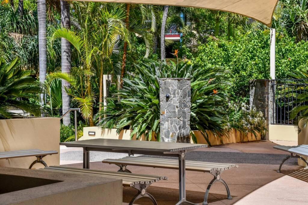 Beachside 1-Bedroom Apartment -Alex and Mooloolaba