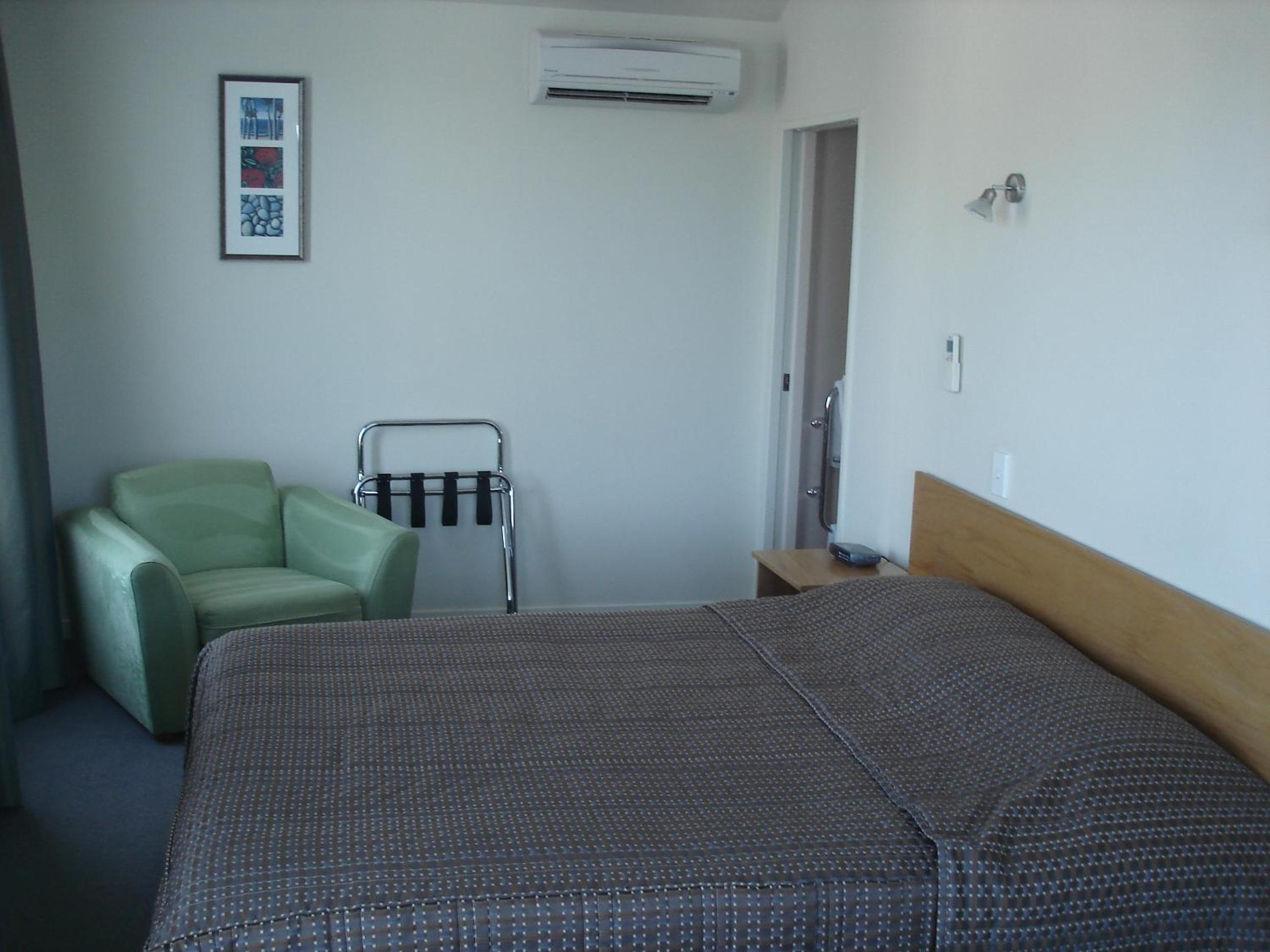 Parkside Motel