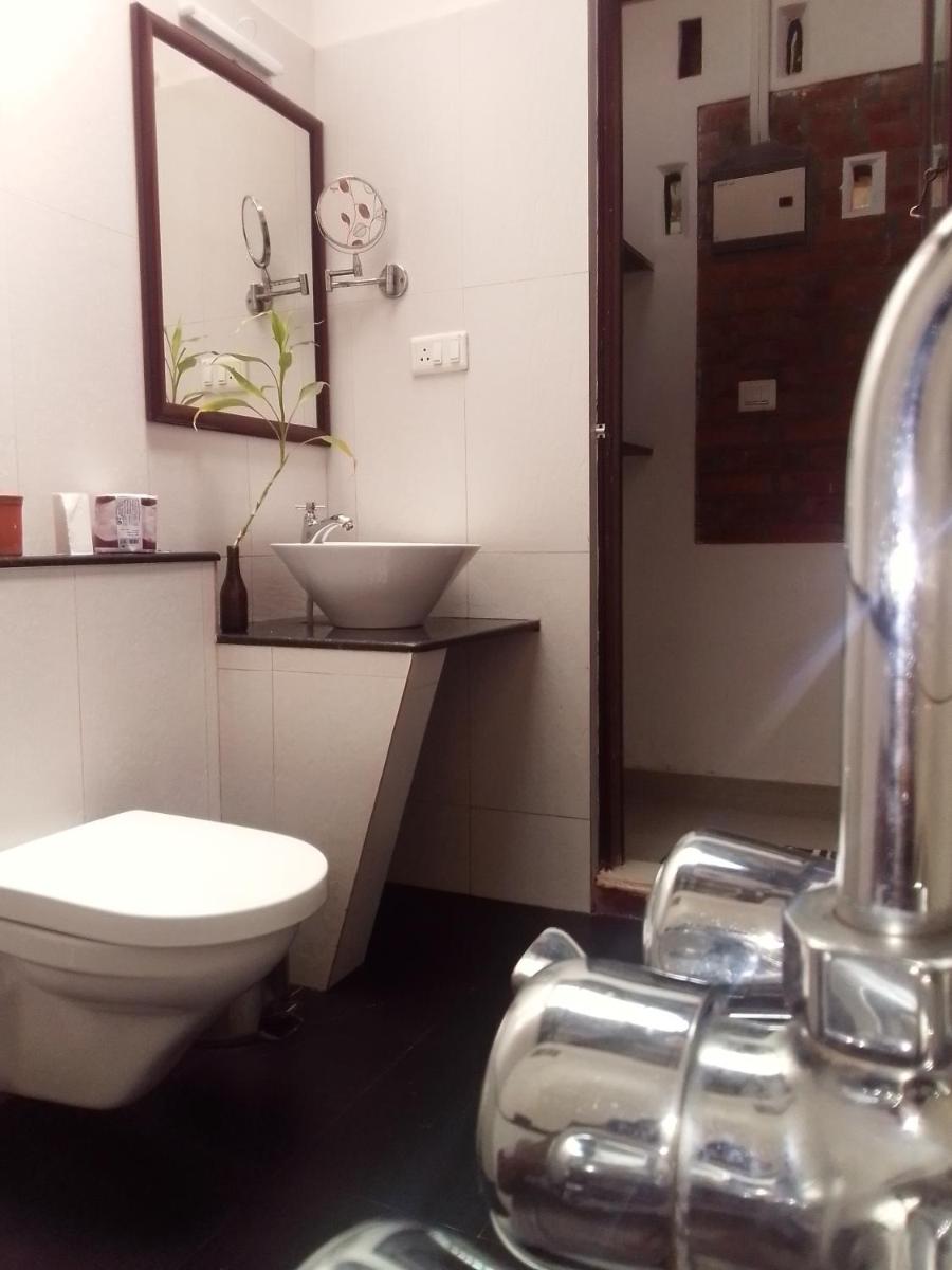 Ashtamudi Villas view 3