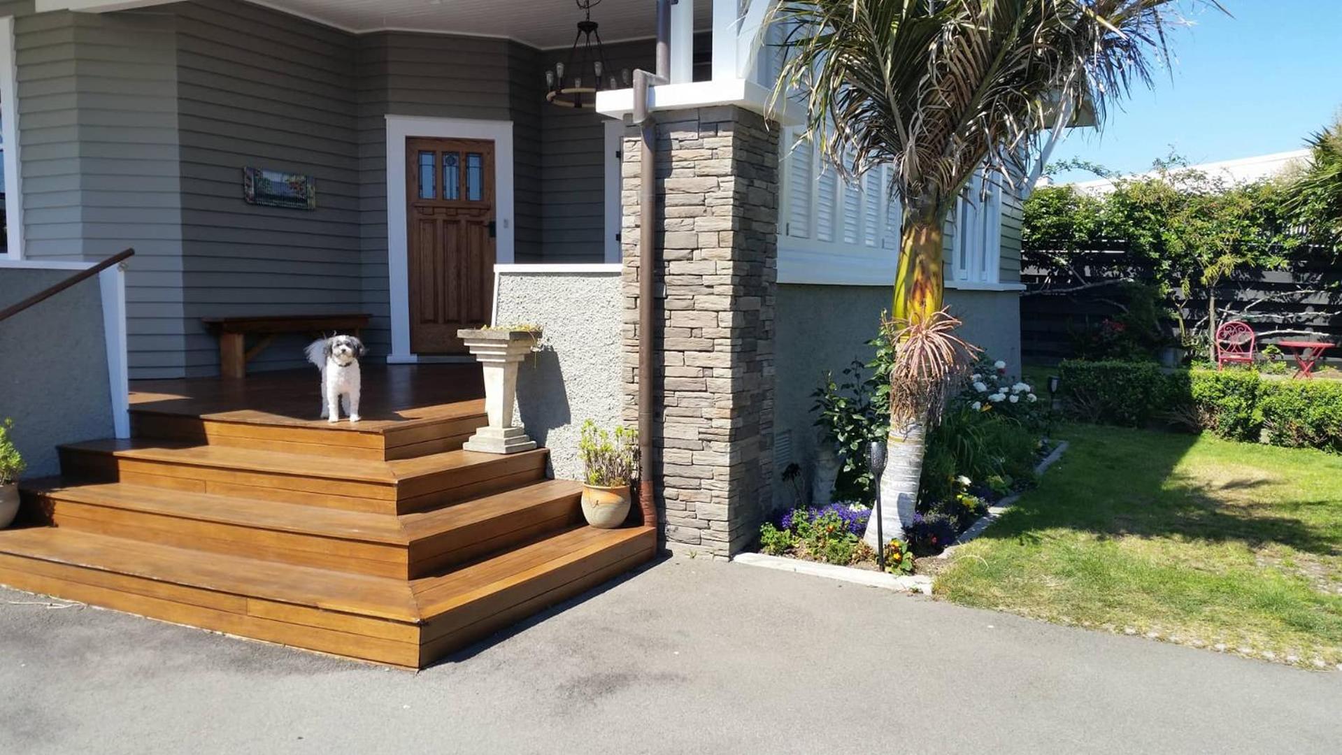 Delightful on Devonport view 3