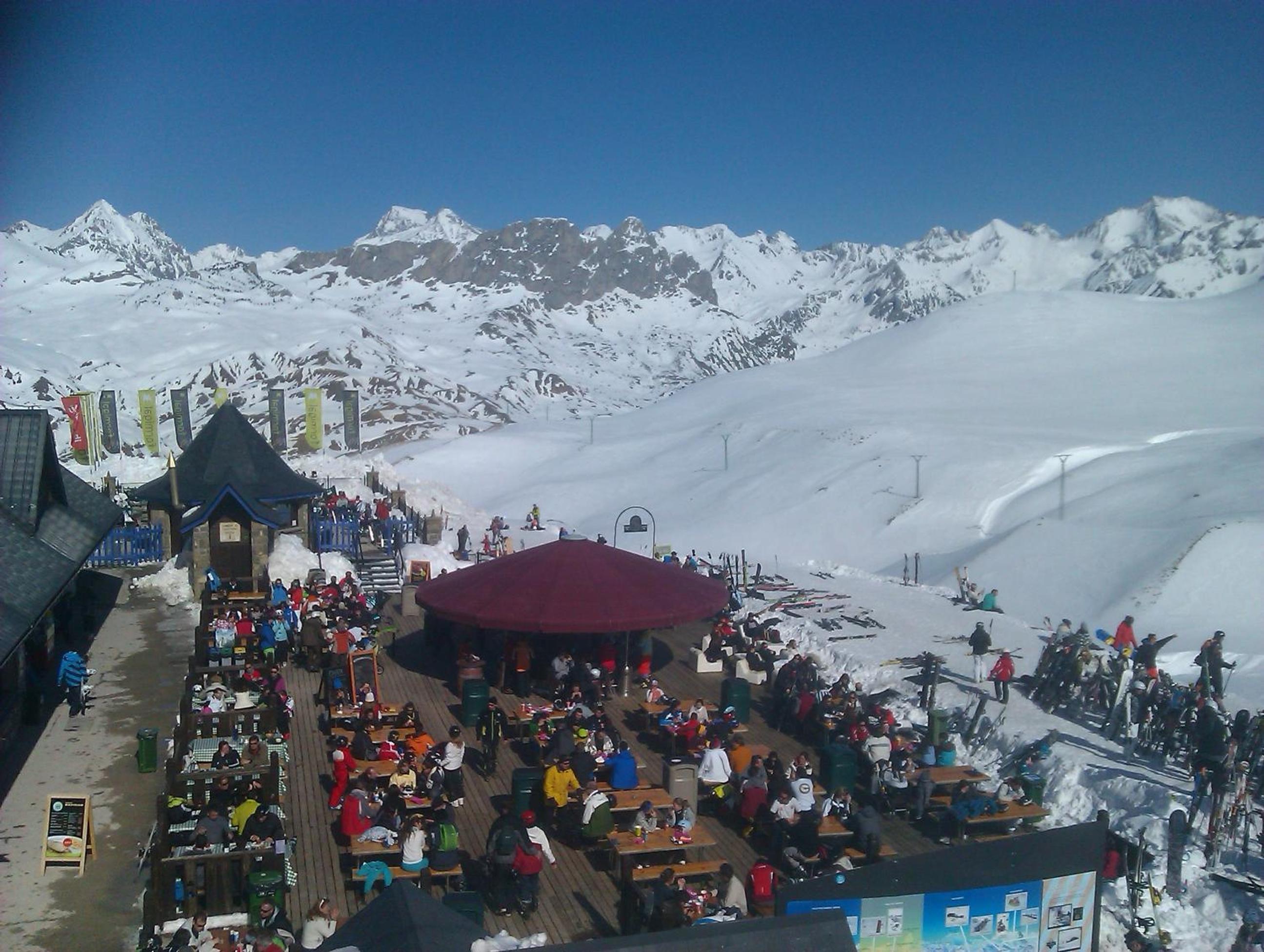 APARTMENTSUITESPAIN FORMIGAL ORDESa
