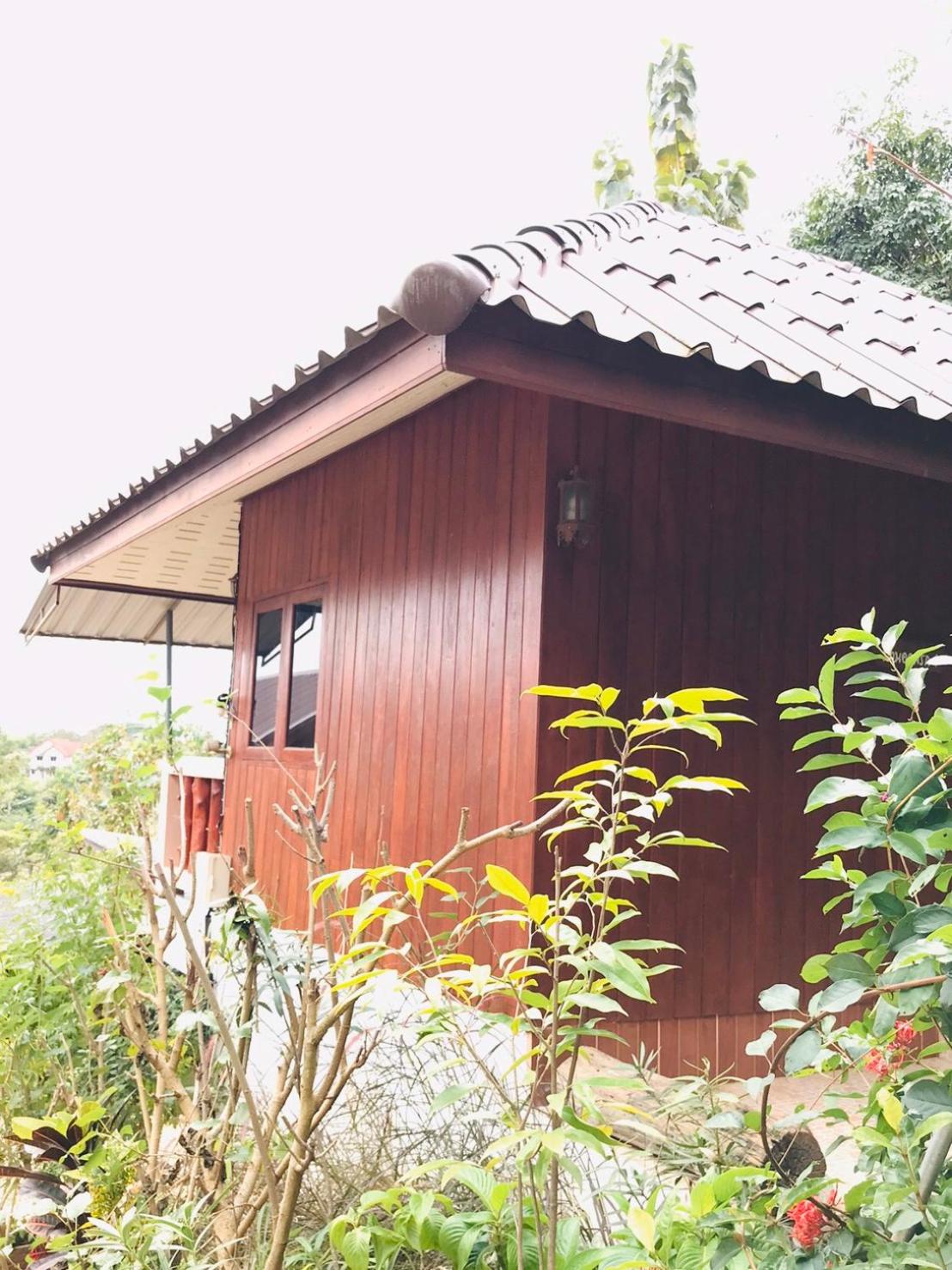 Settee Homestay