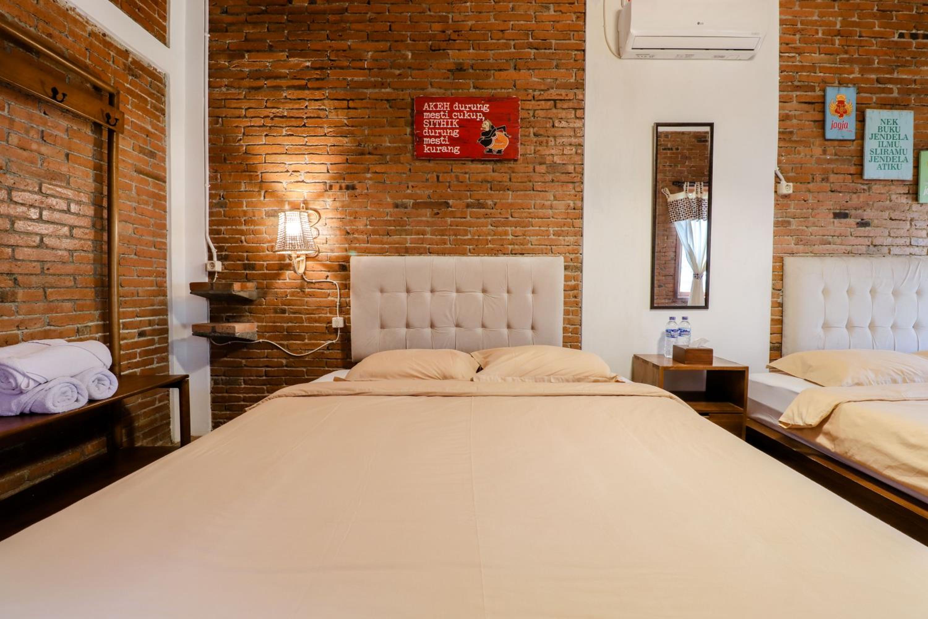 Omah Teras Bata Guesthouse, ย็อกยาการ์ตา - 21